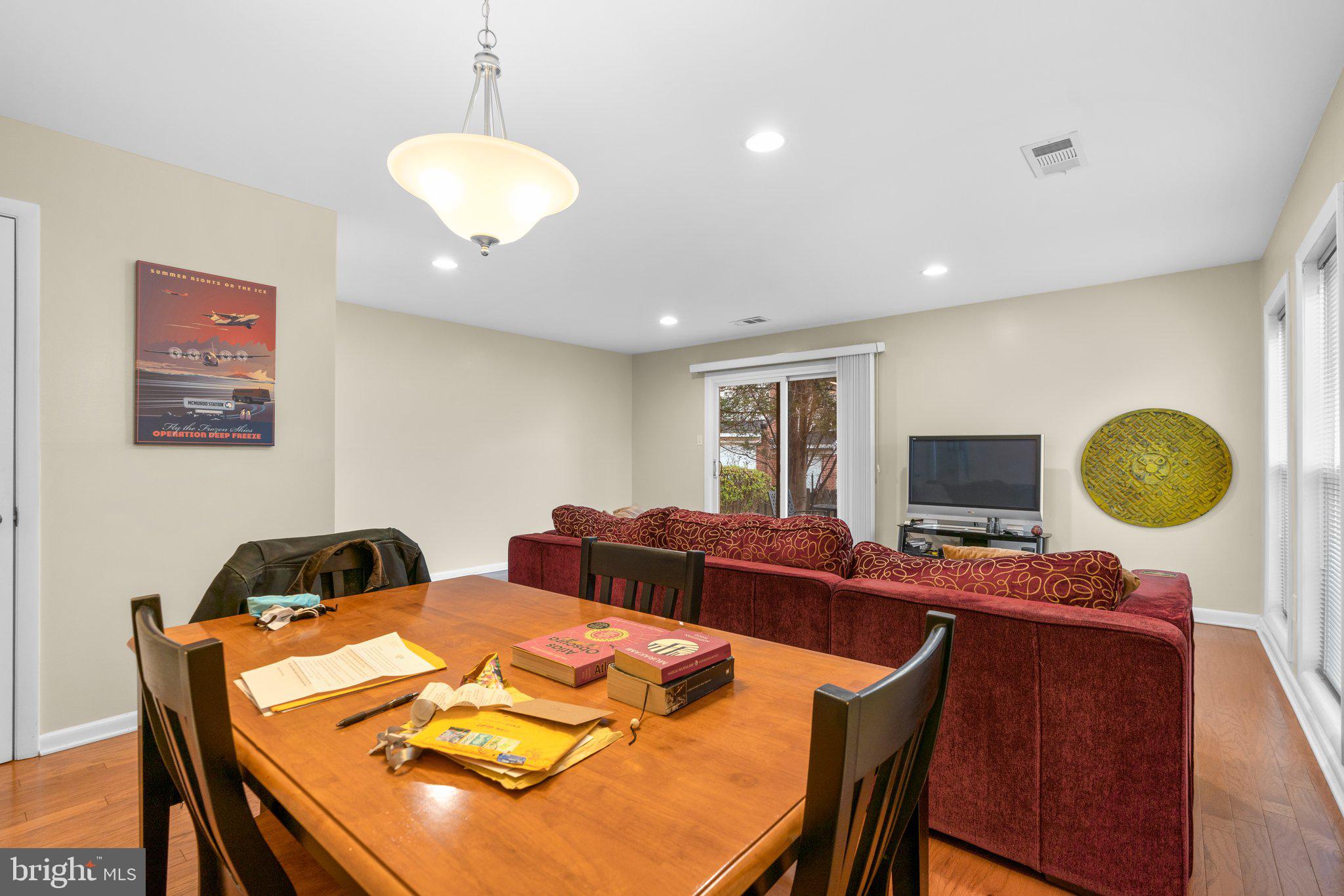 APPLEWALK - Residential