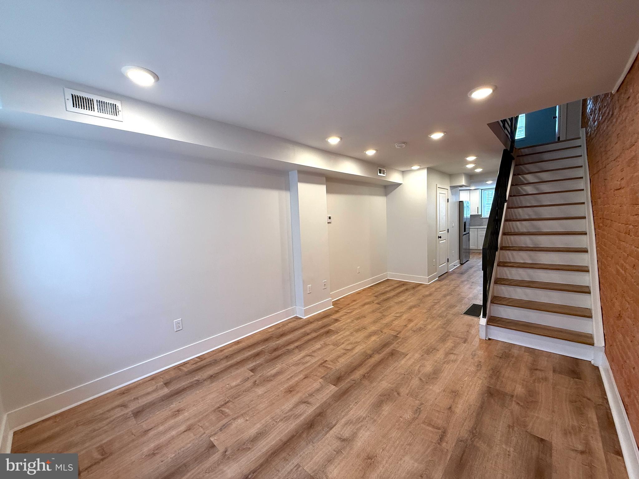 609 MOUNTAIN STREET