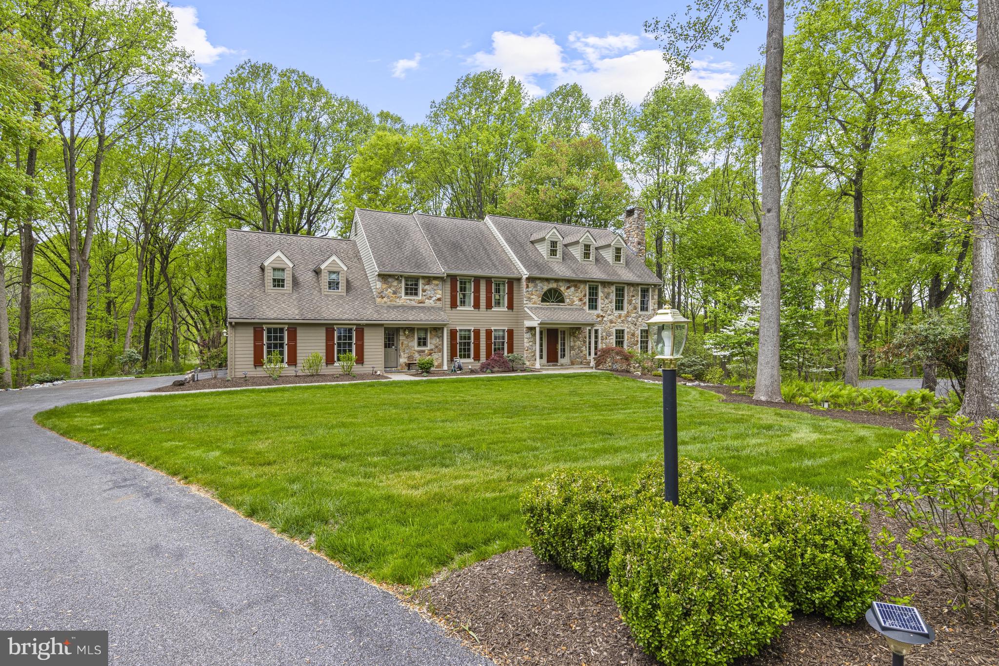 1653 WATERGLEN DRIVE