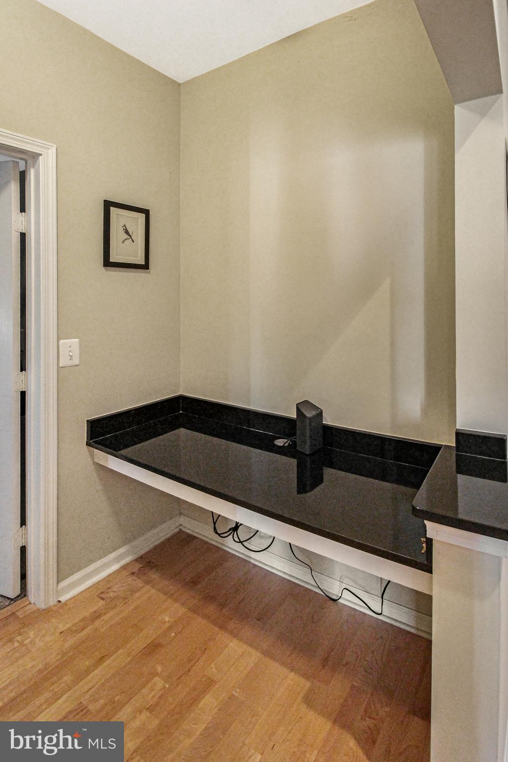 SAVOY AT RESTON TOWN CENTER - Residential