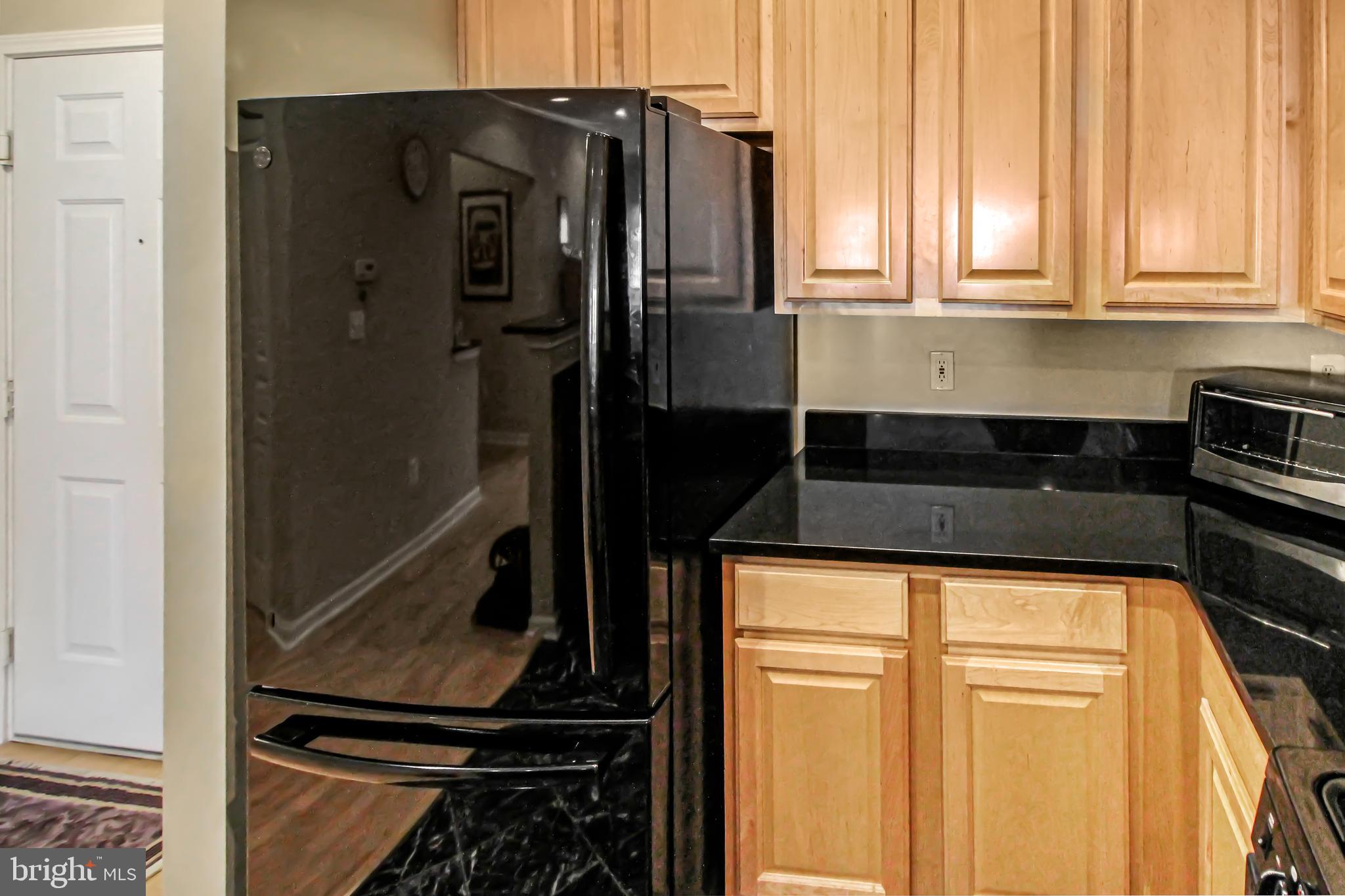 SAVOY AT RESTON TOWN CENTER - Residential