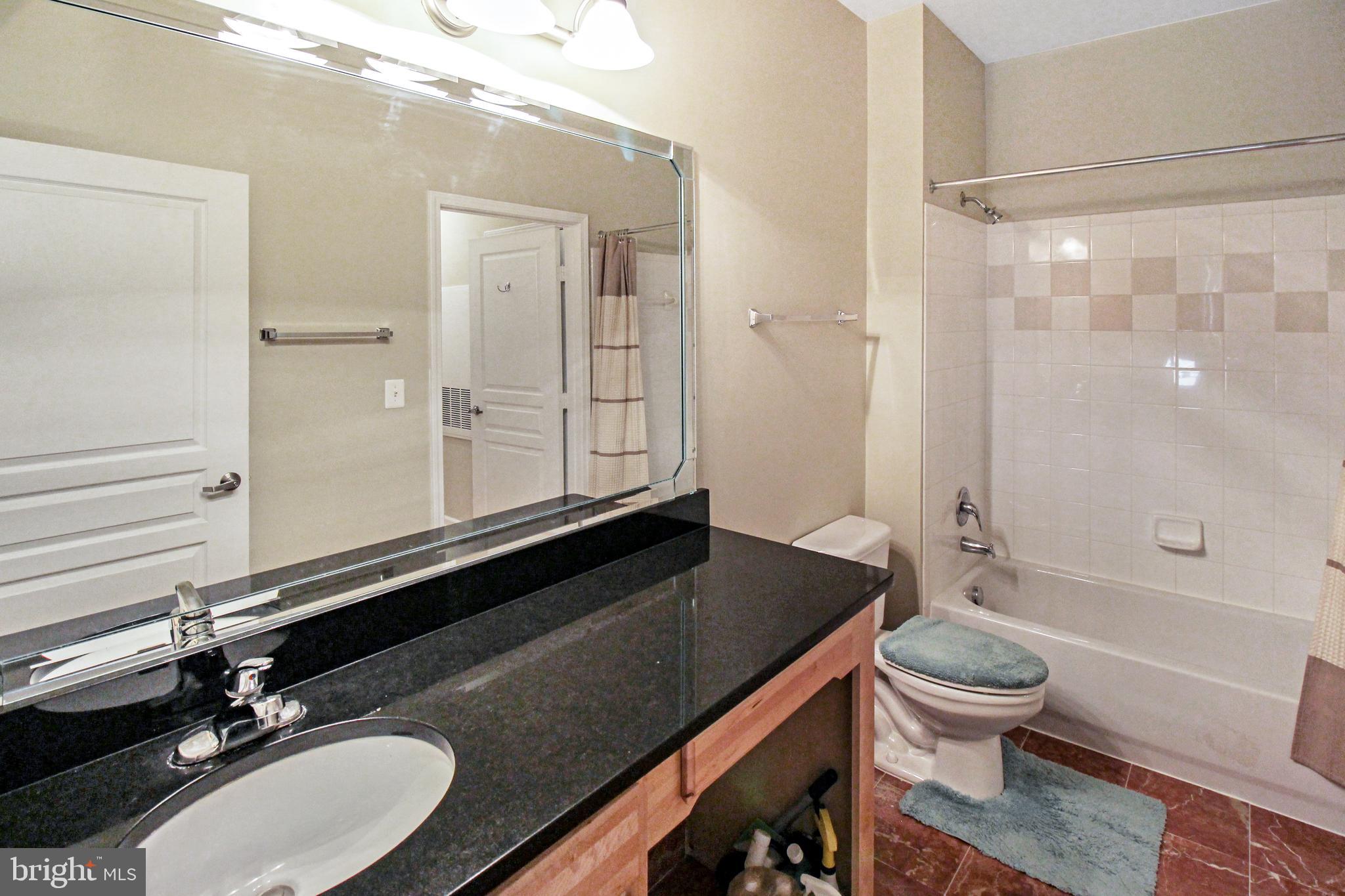 SAVOY AT RESTON TOWN CENTER - Residential