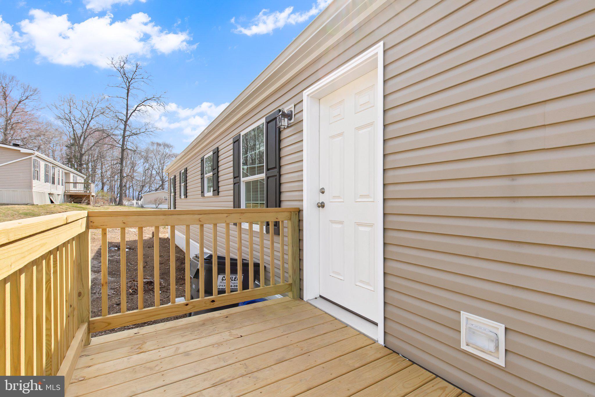17 ASHTON DR