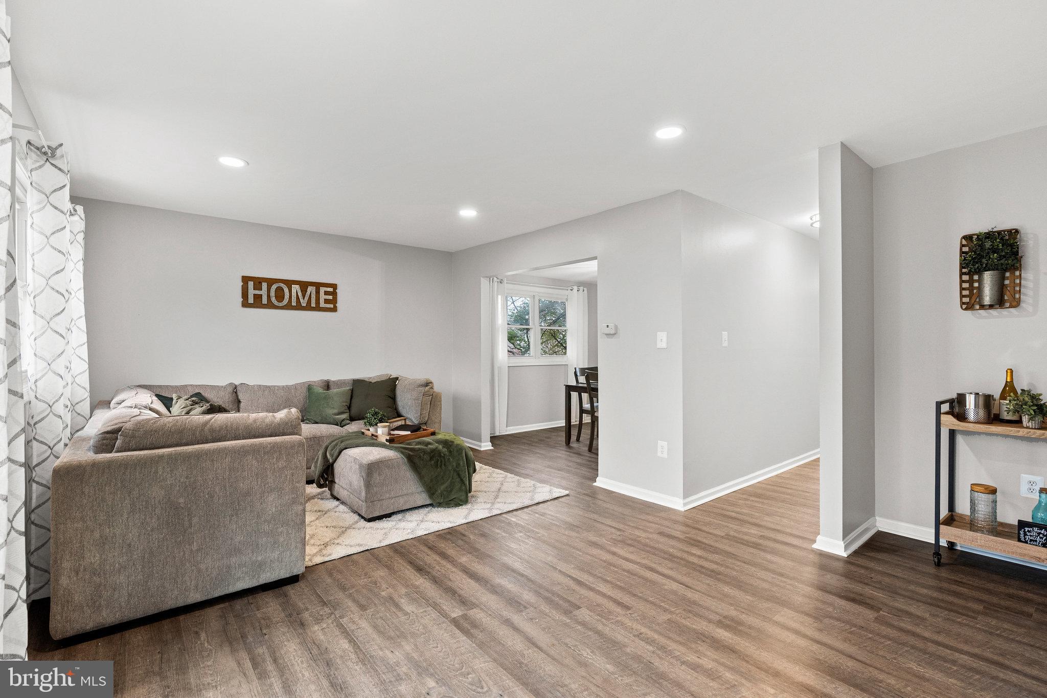 POINT OF WOODS - Residential