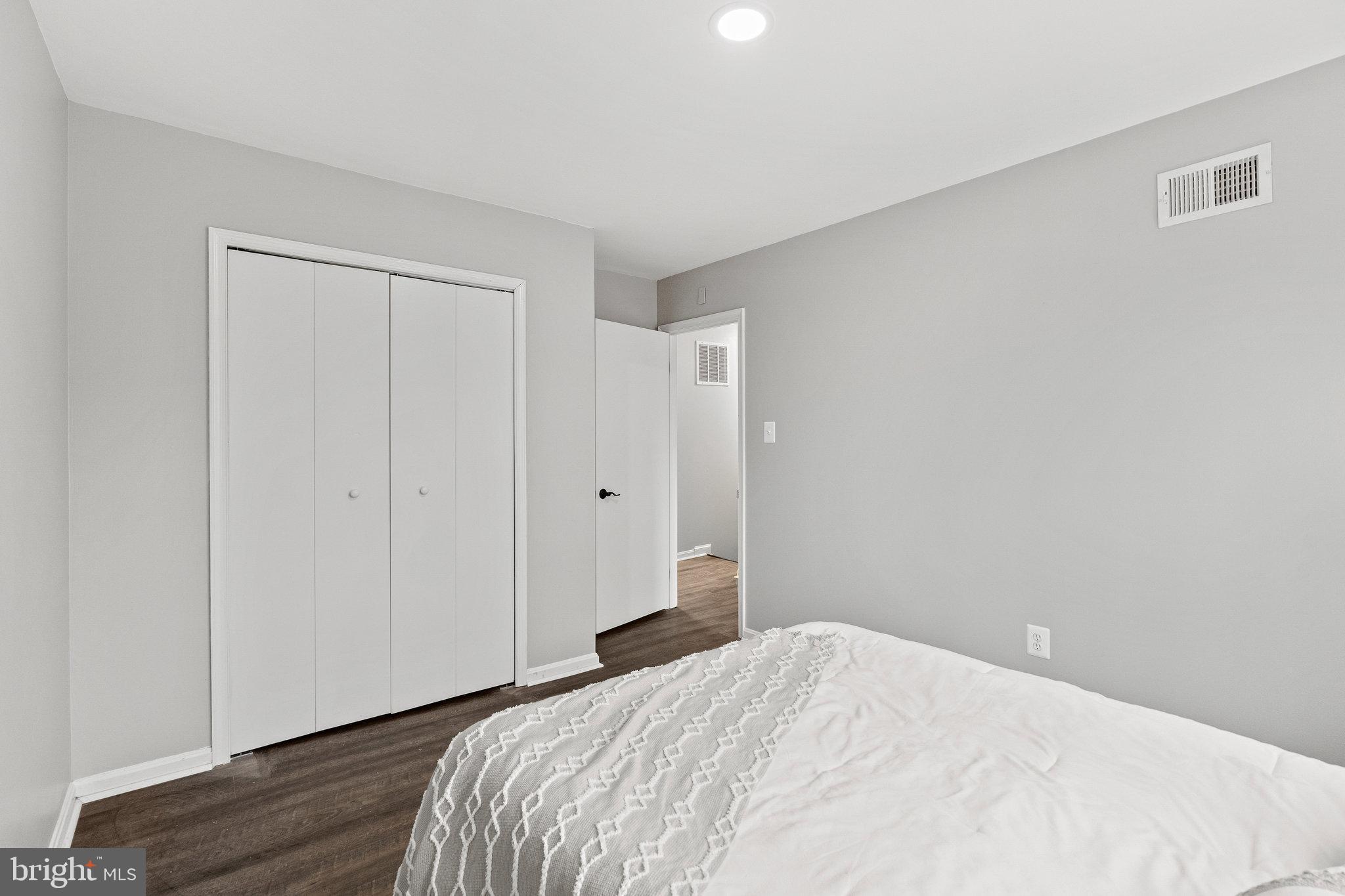 POINT OF WOODS - Residential