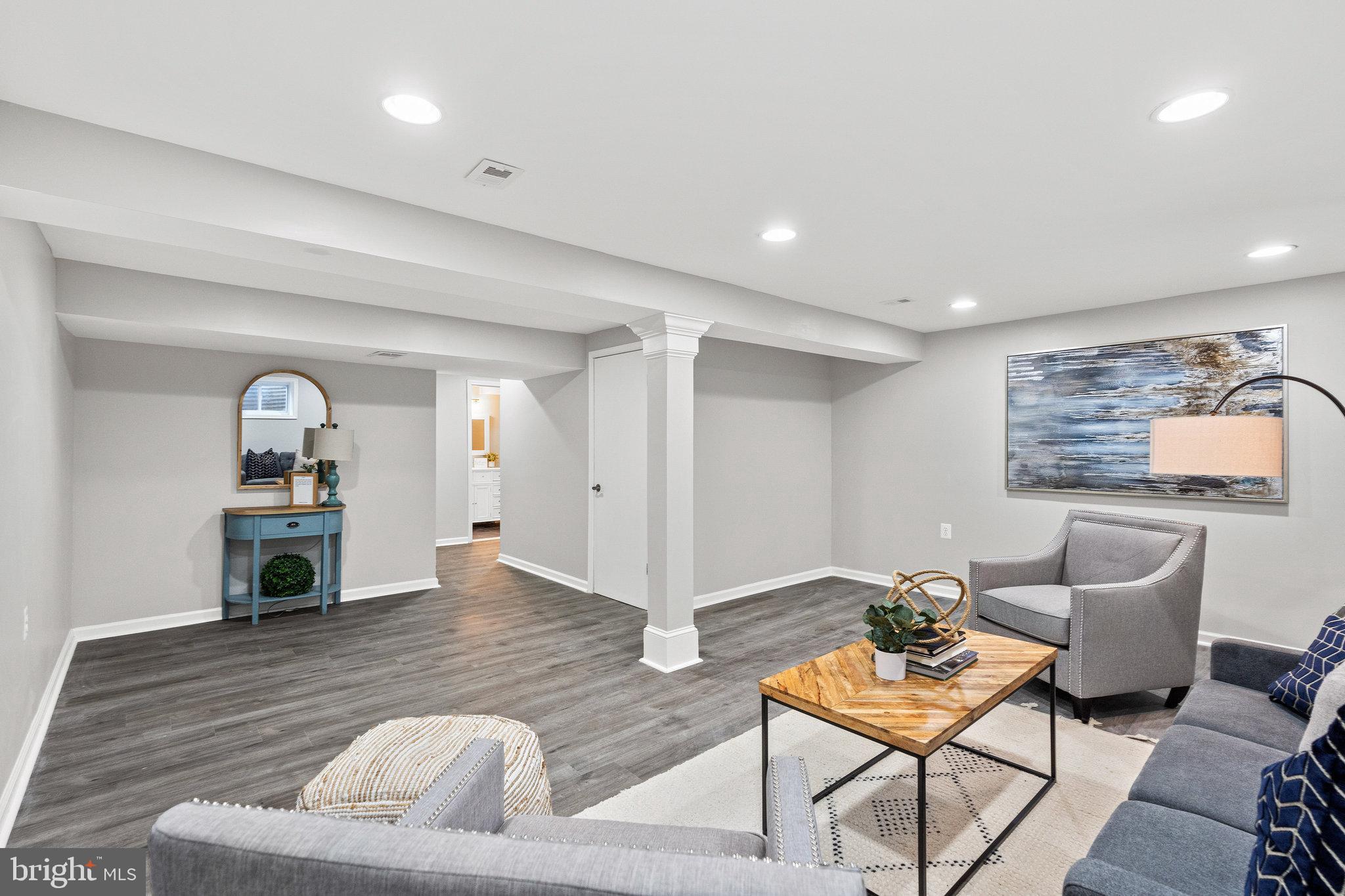 POINT OF WOODS - Residential