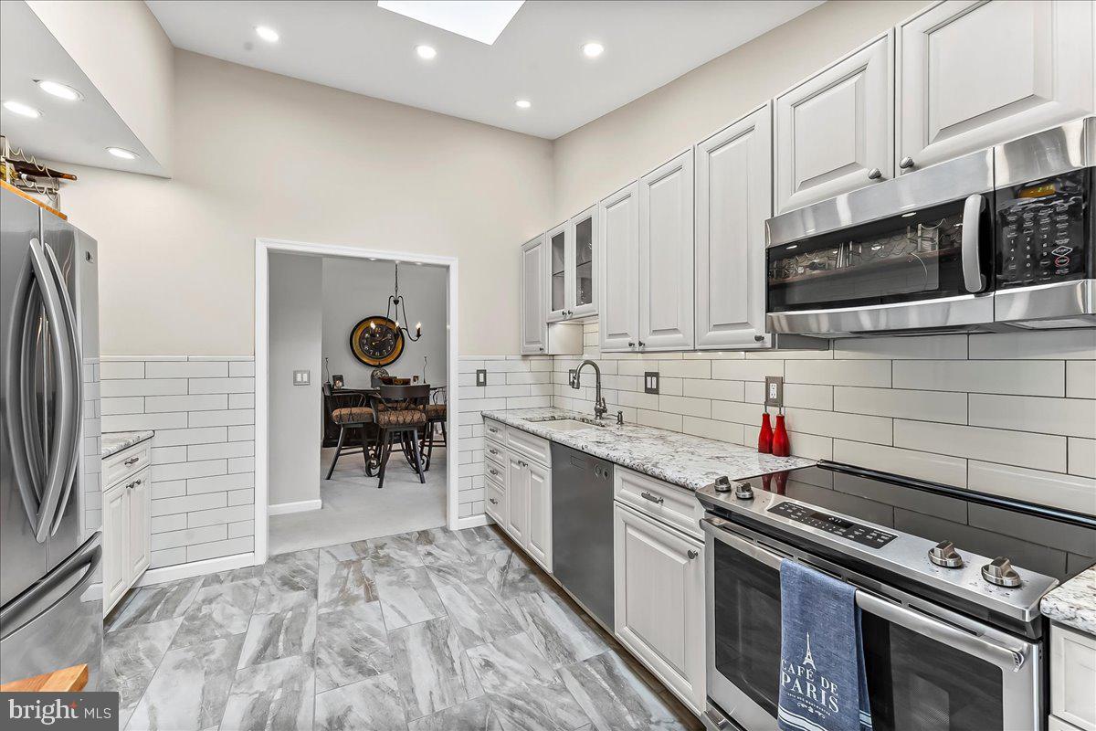 RUNNYMEADE FARMS - Residential