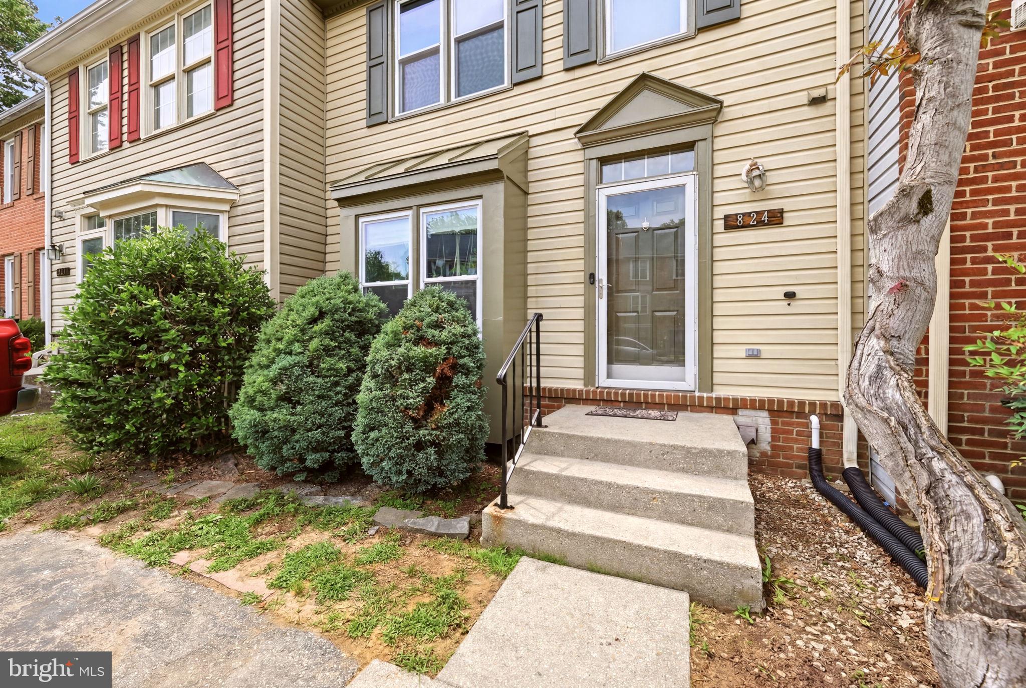 824 PLEASANT HILL LANE