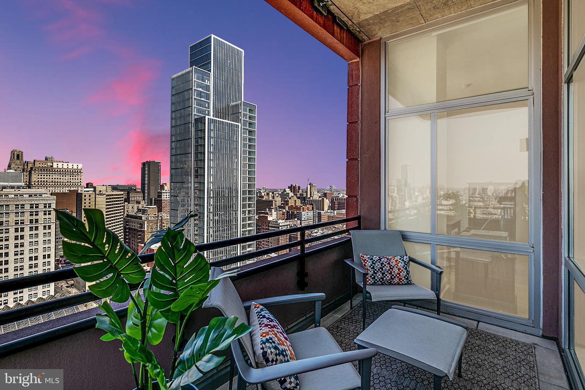 AVENUE OF THE ARTS - Residential