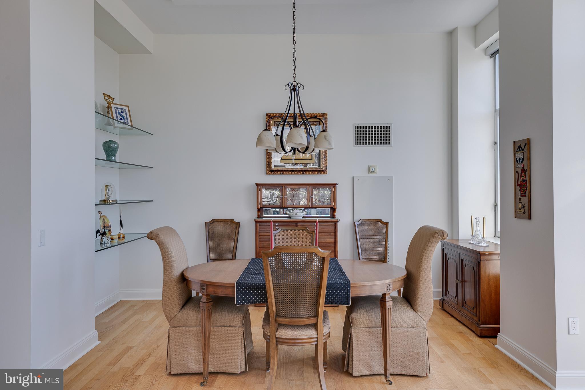 AVENUE OF THE ARTS - Residential