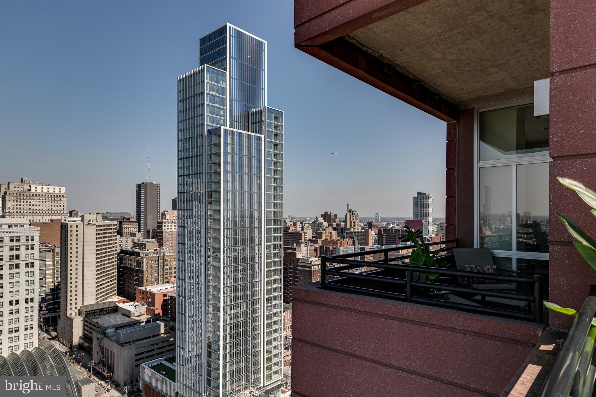 AVENUE OF THE ARTS - Residential