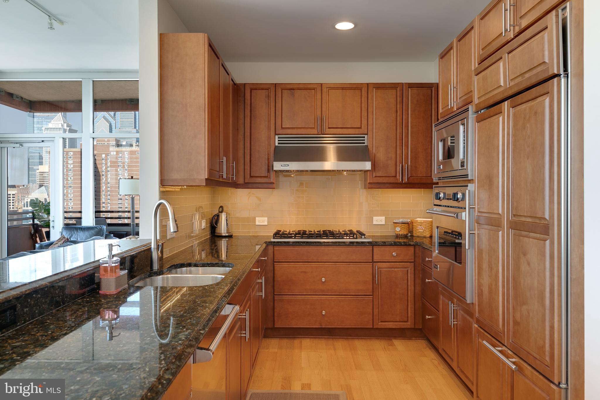 AVENUE OF THE ARTS - Residential