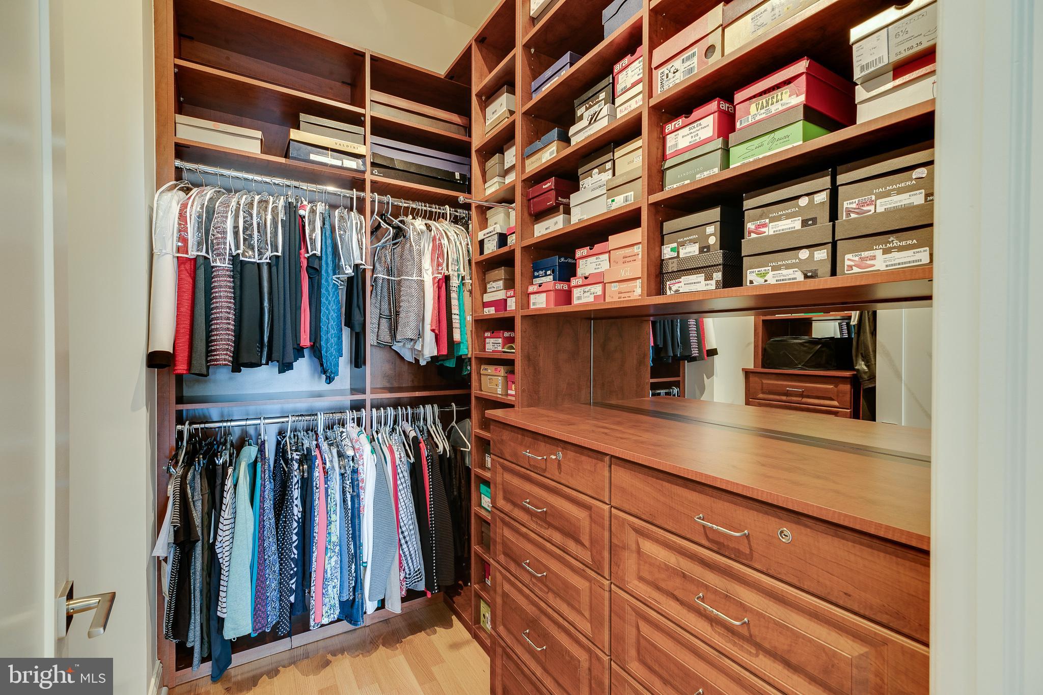 AVENUE OF THE ARTS - Residential