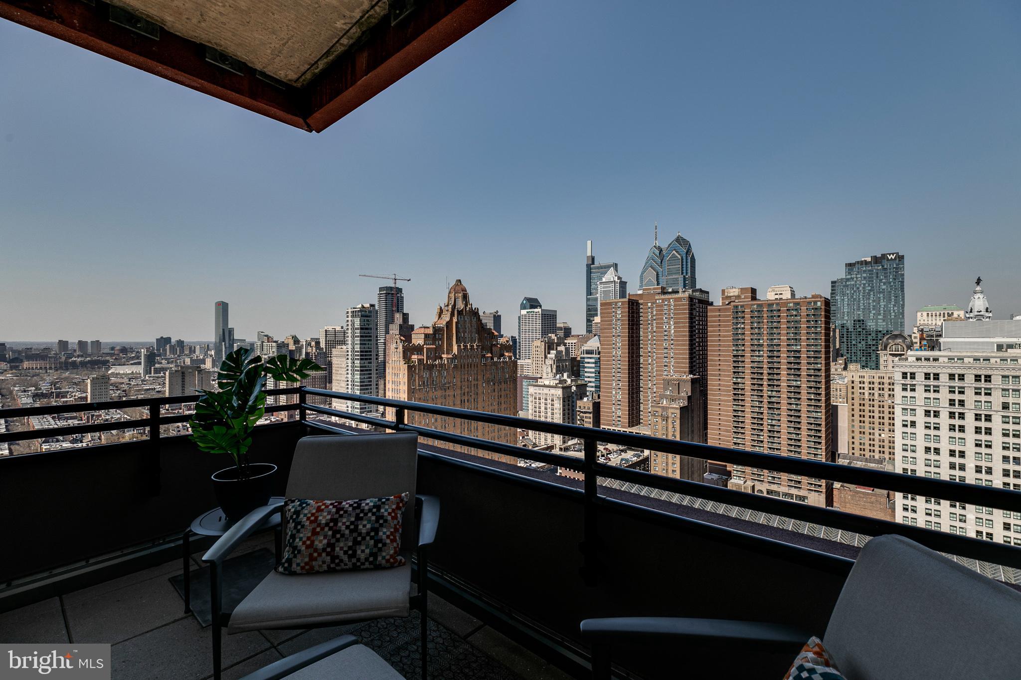 AVENUE OF THE ARTS - Residential