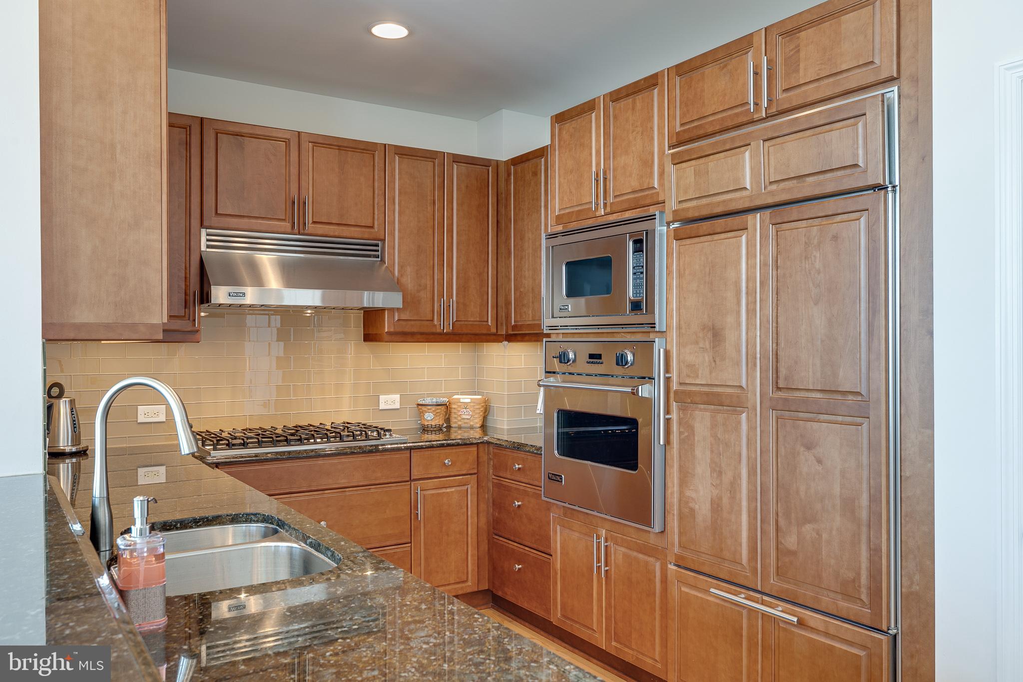 AVENUE OF THE ARTS - Residential