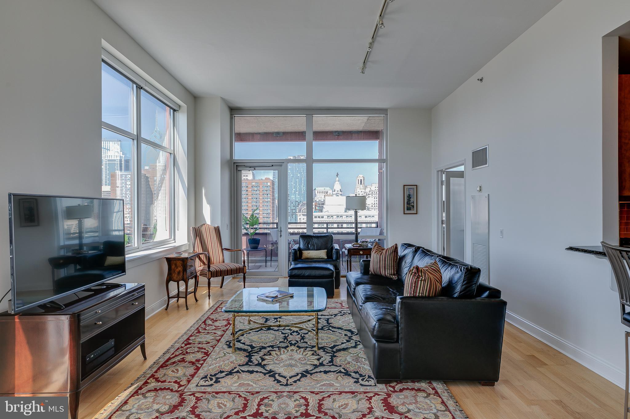 AVENUE OF THE ARTS - Residential