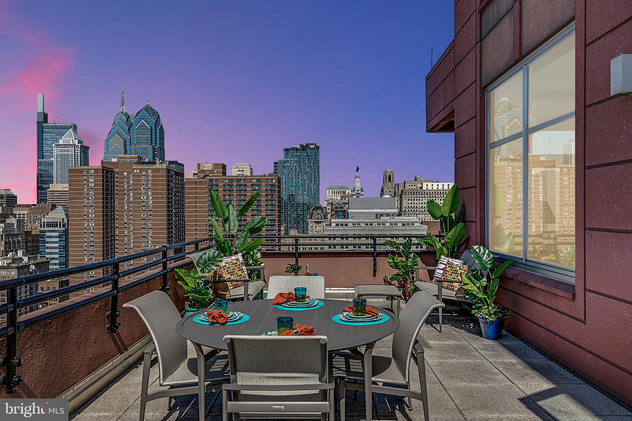 AVENUE OF THE ARTS - Residential