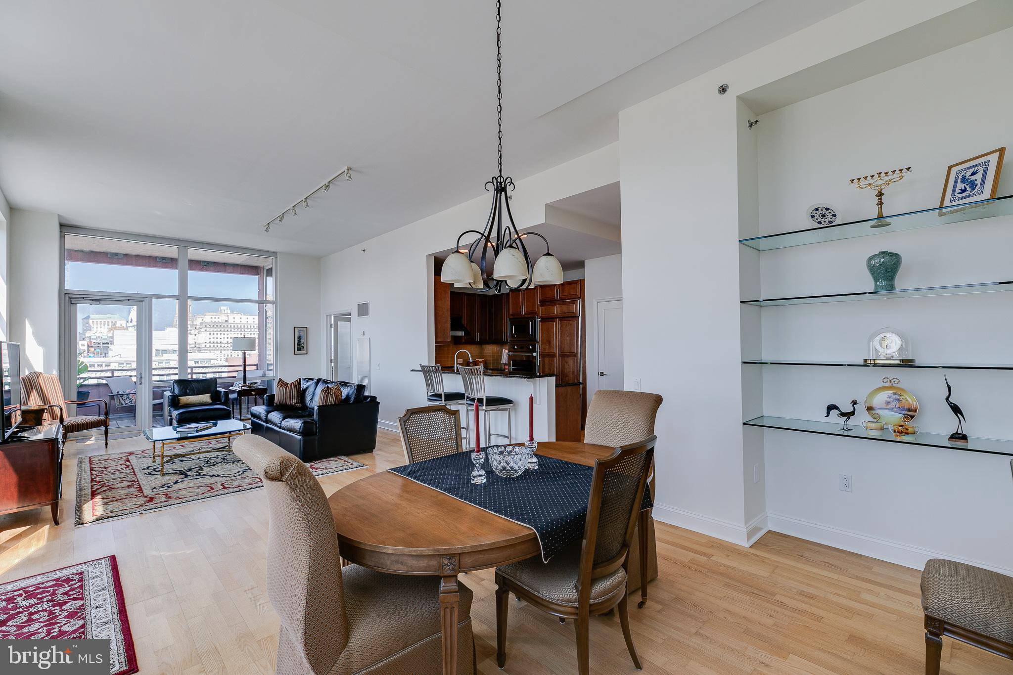 AVENUE OF THE ARTS - Residential