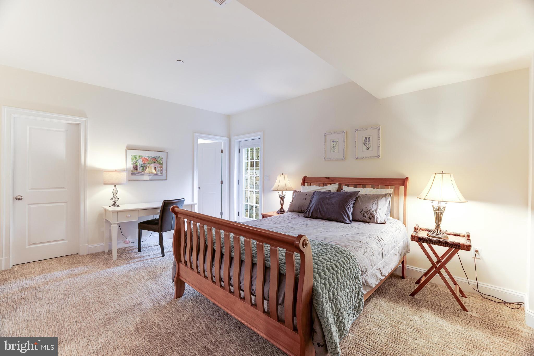 LUXMANOR - Residential