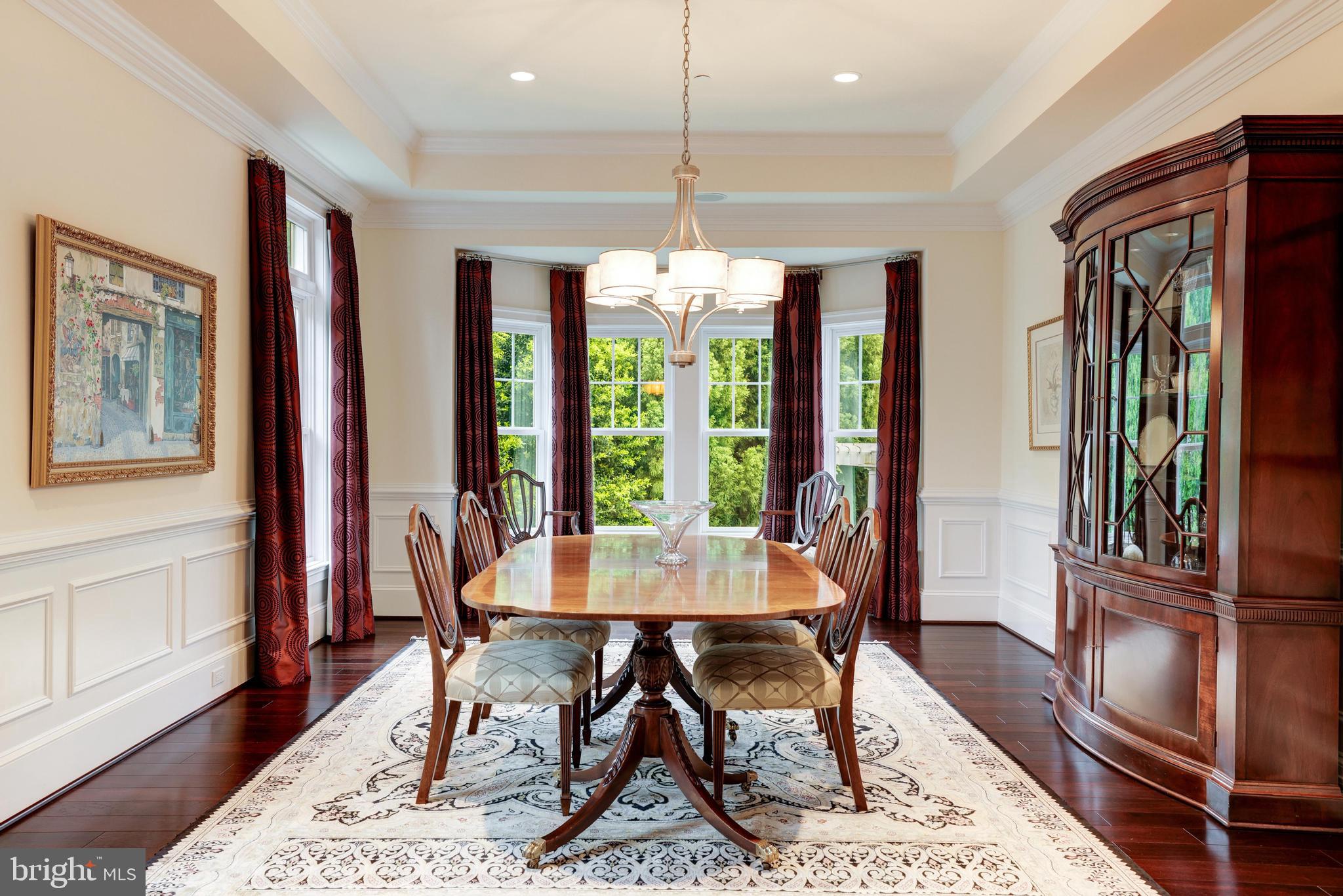 LUXMANOR - Residential