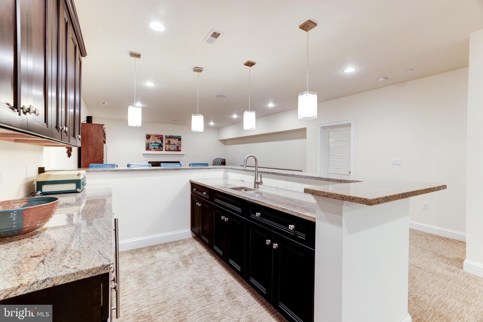 LUXMANOR - Residential