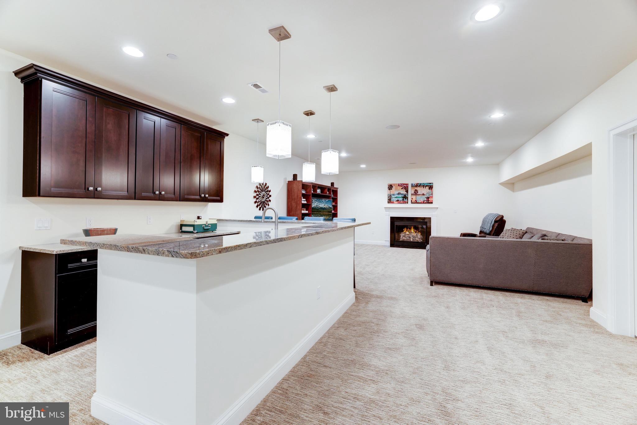 LUXMANOR - Residential