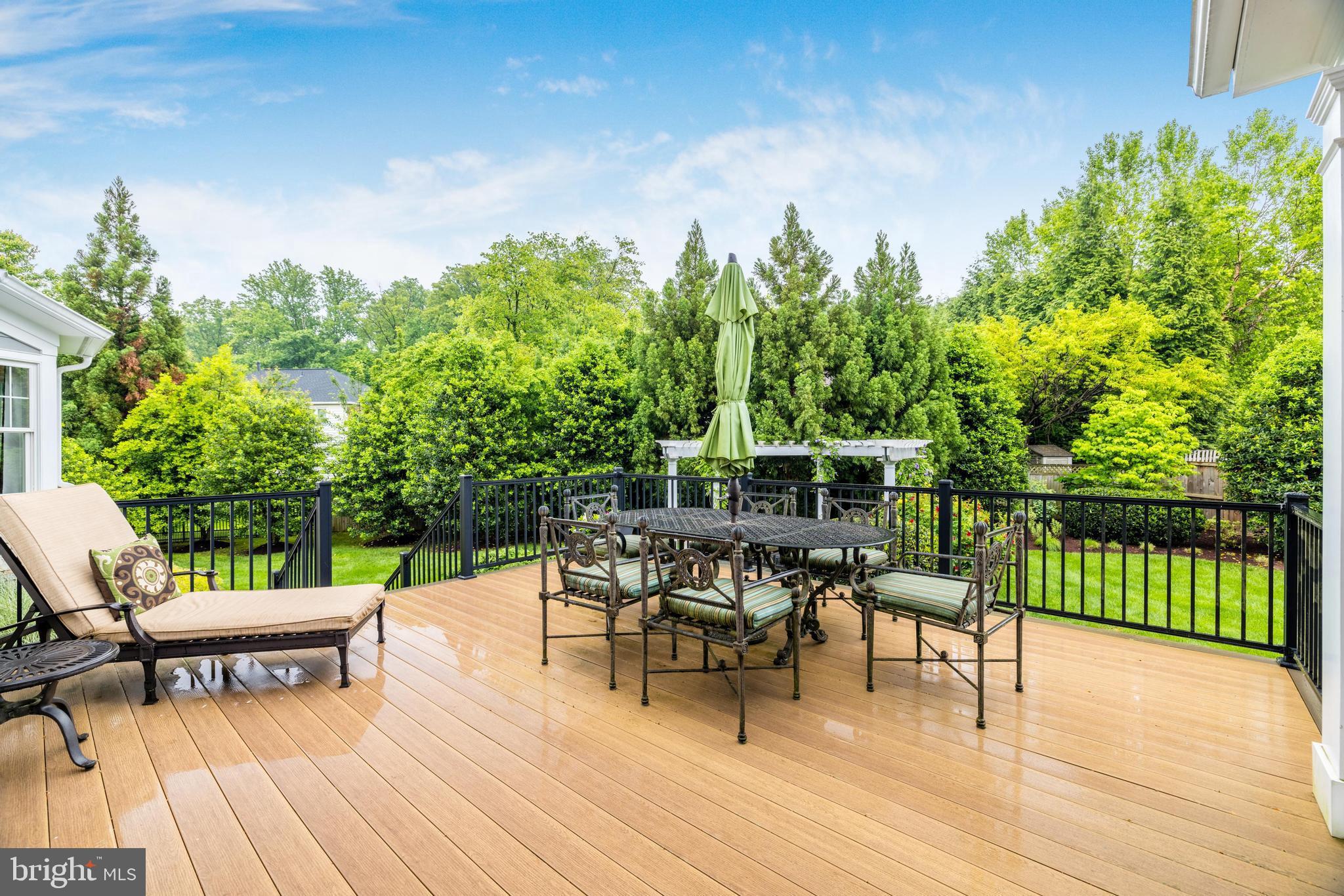 LUXMANOR - Residential