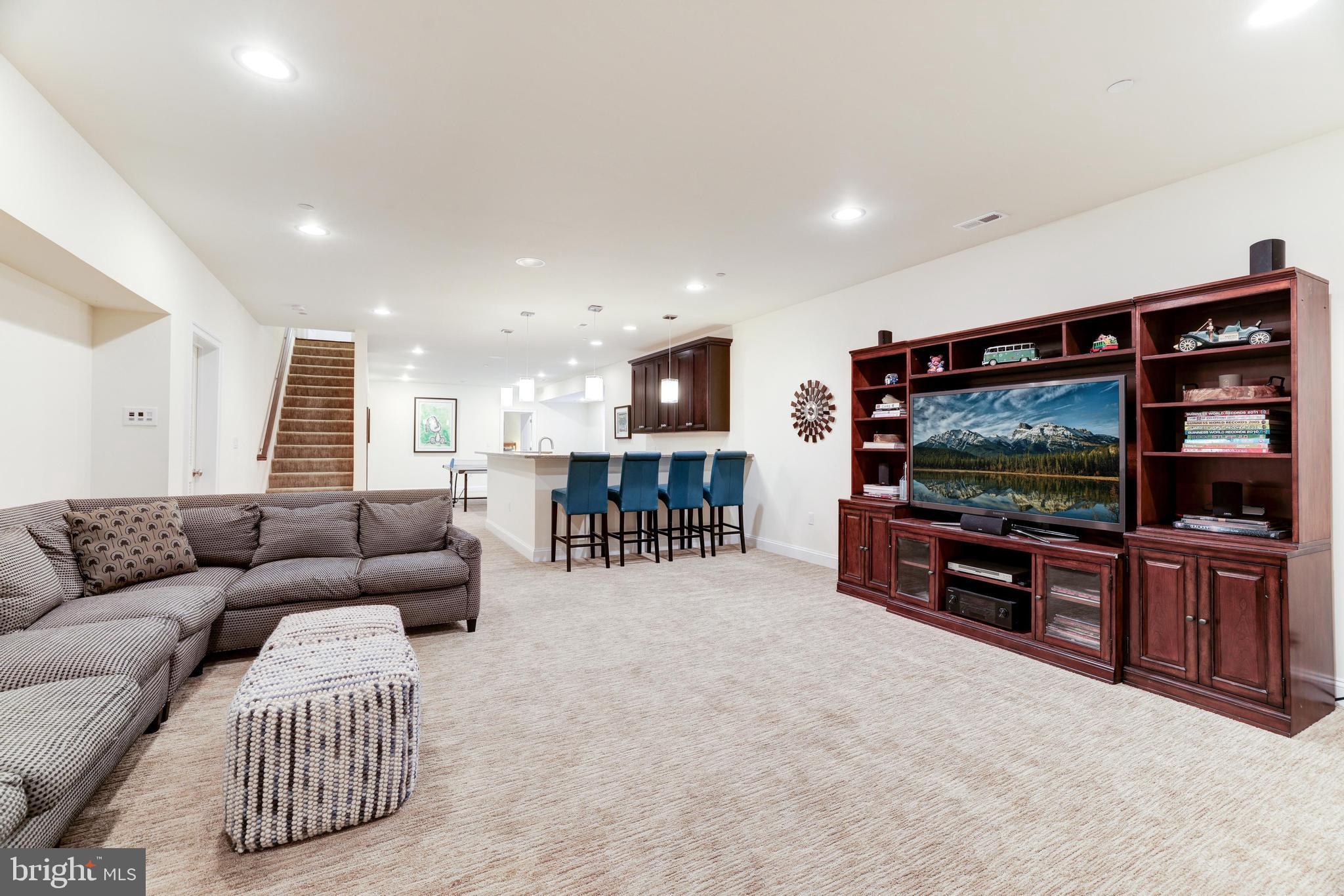 LUXMANOR - Residential