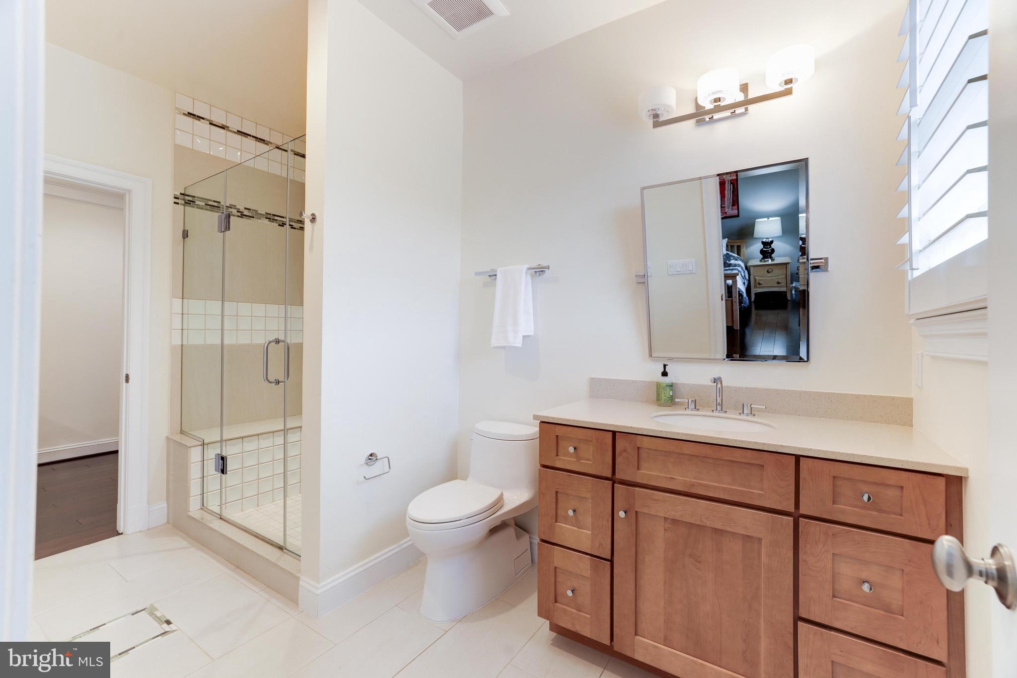 LUXMANOR - Residential