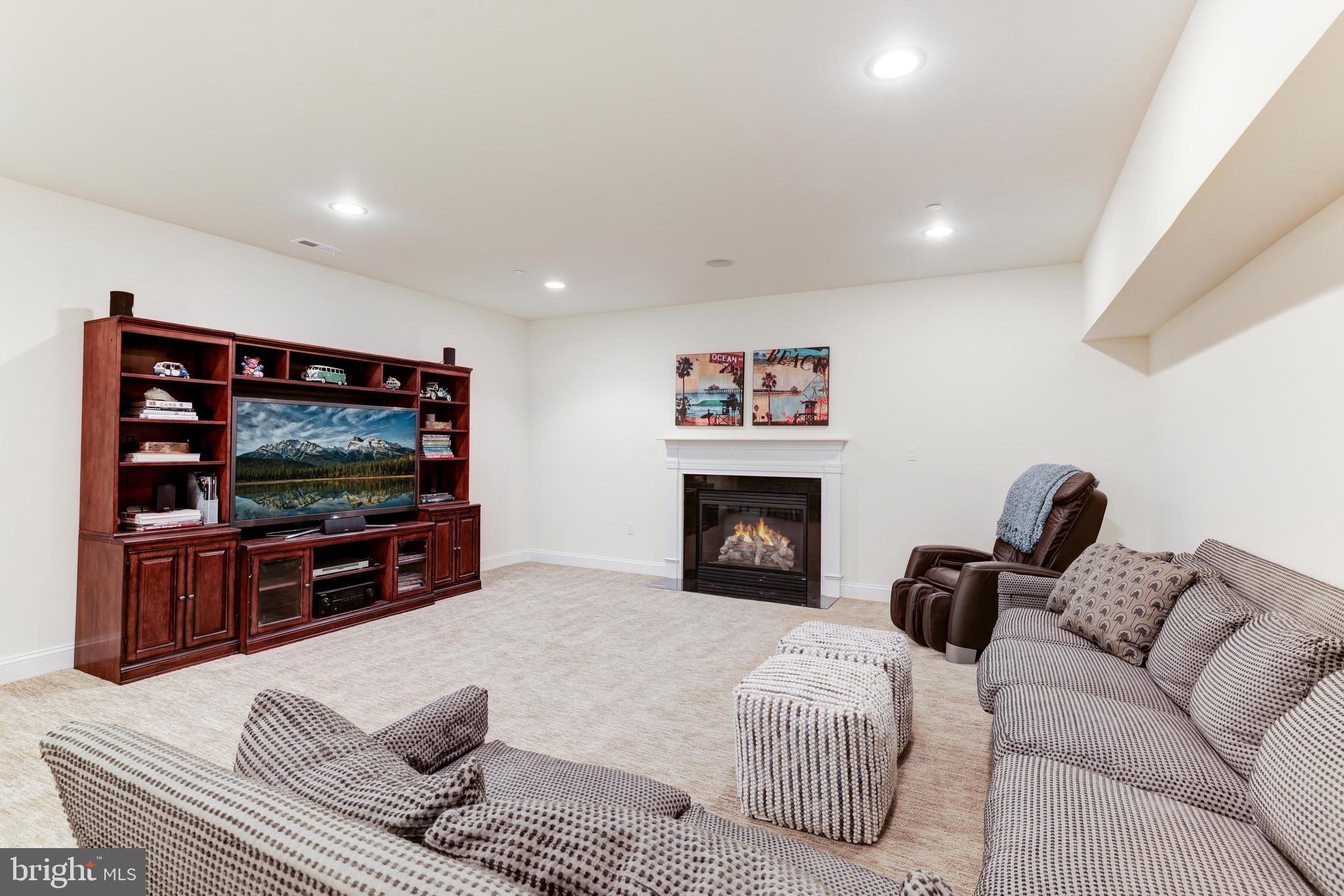 LUXMANOR - Residential