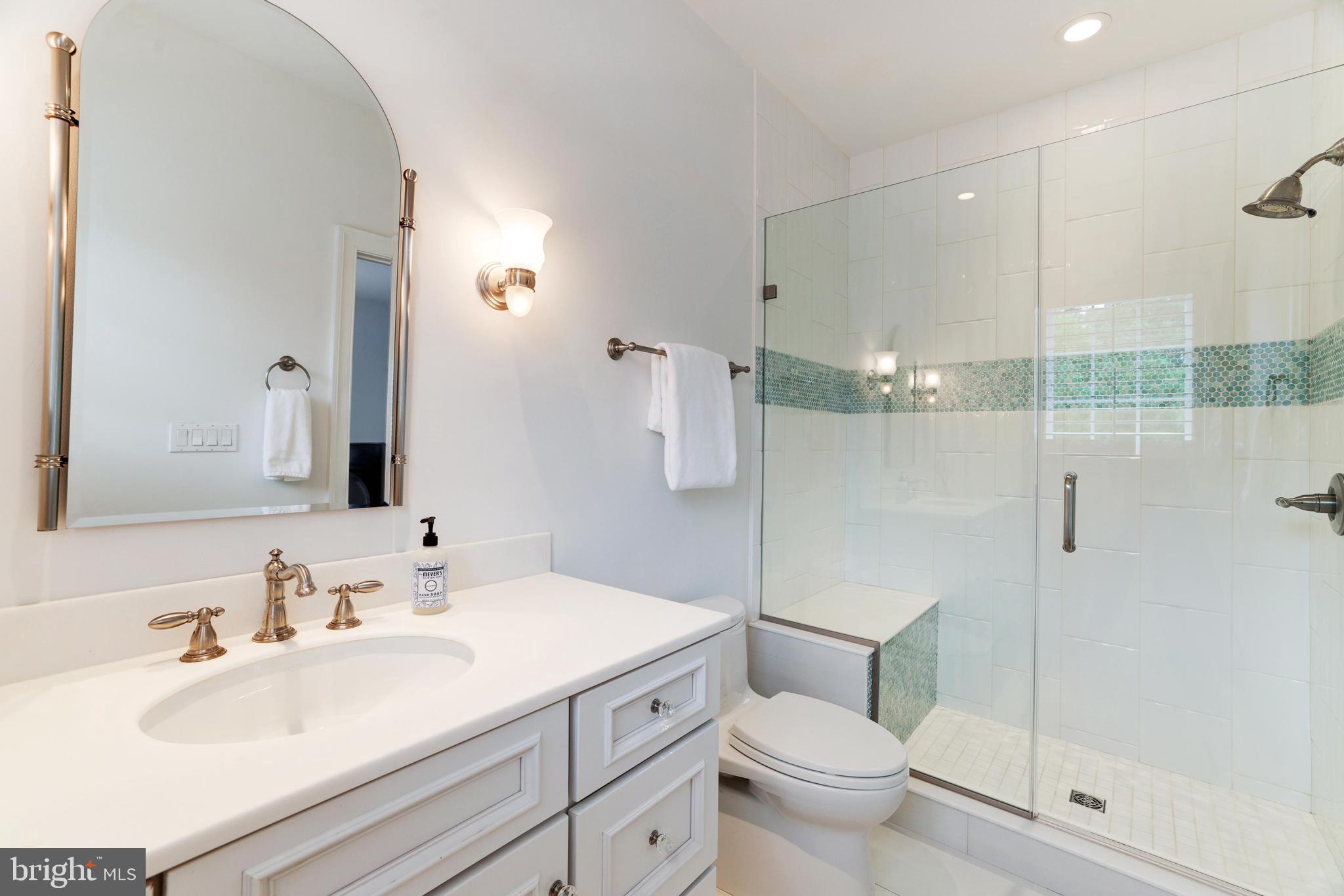 LUXMANOR - Residential