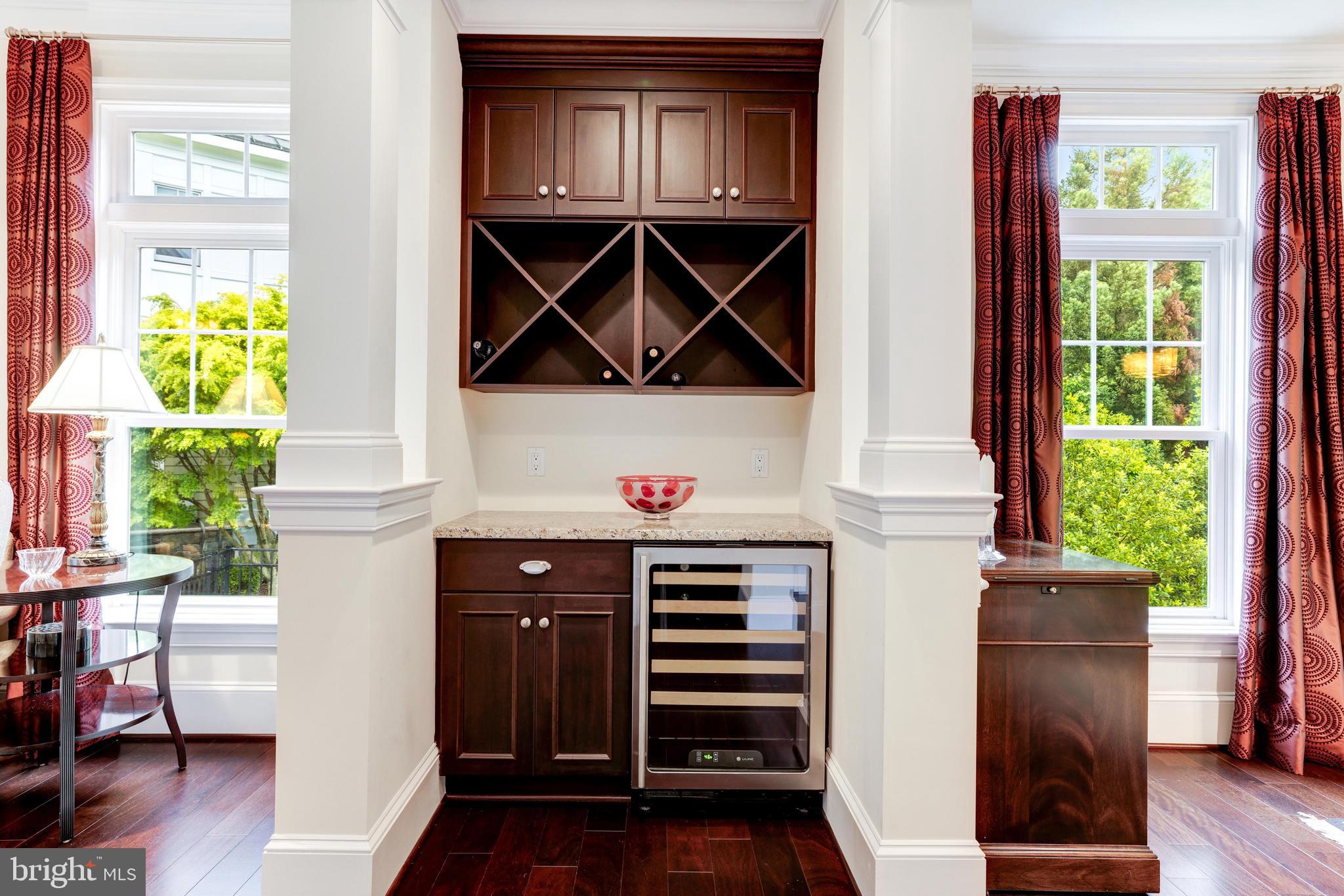 LUXMANOR - Residential