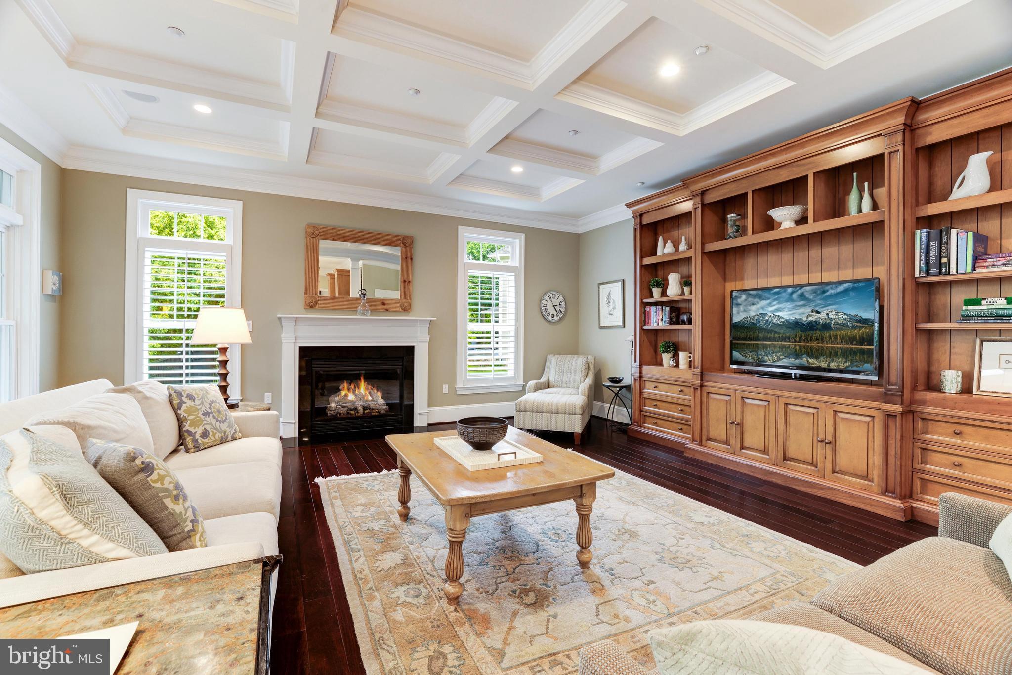 LUXMANOR - Residential