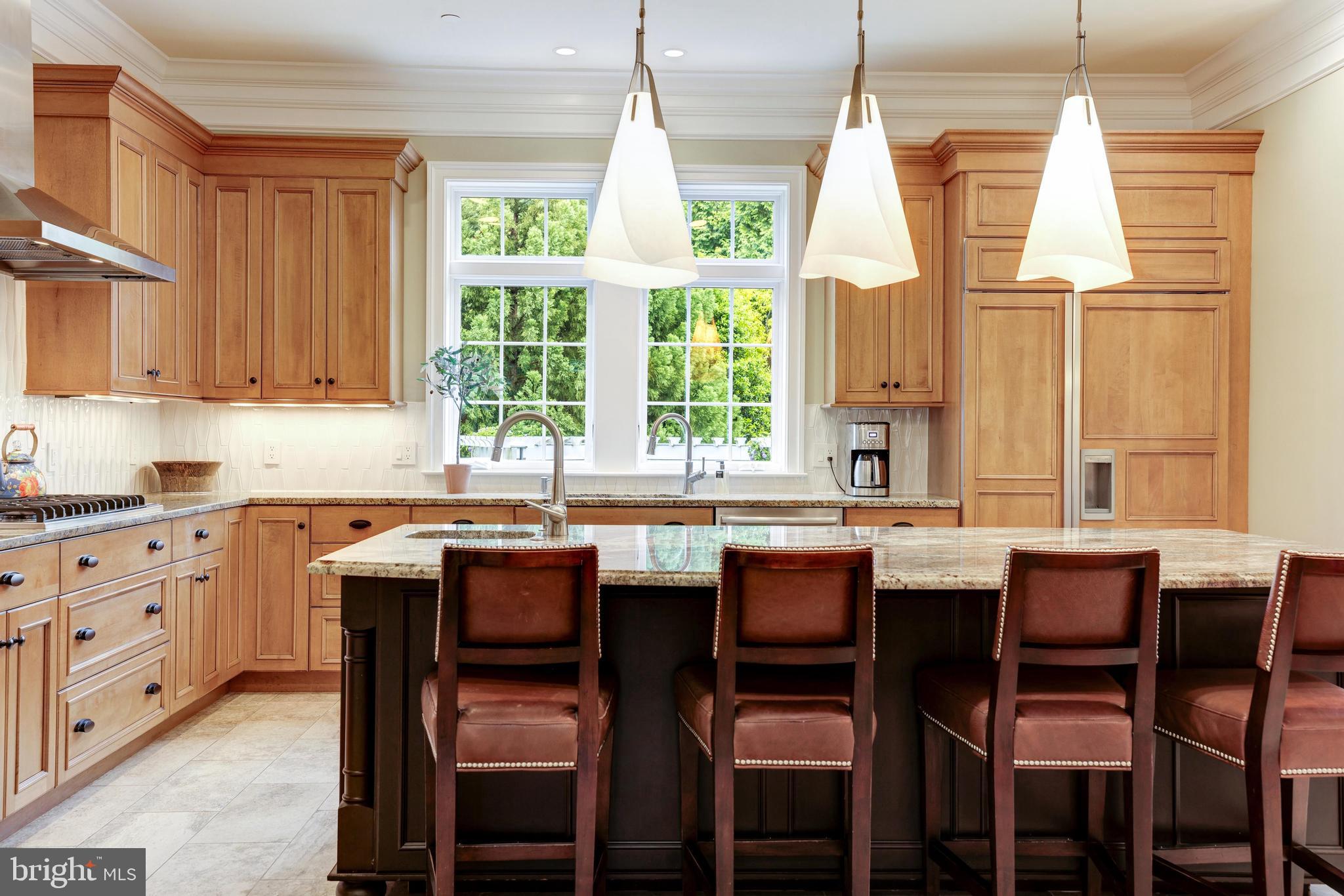 LUXMANOR - Residential