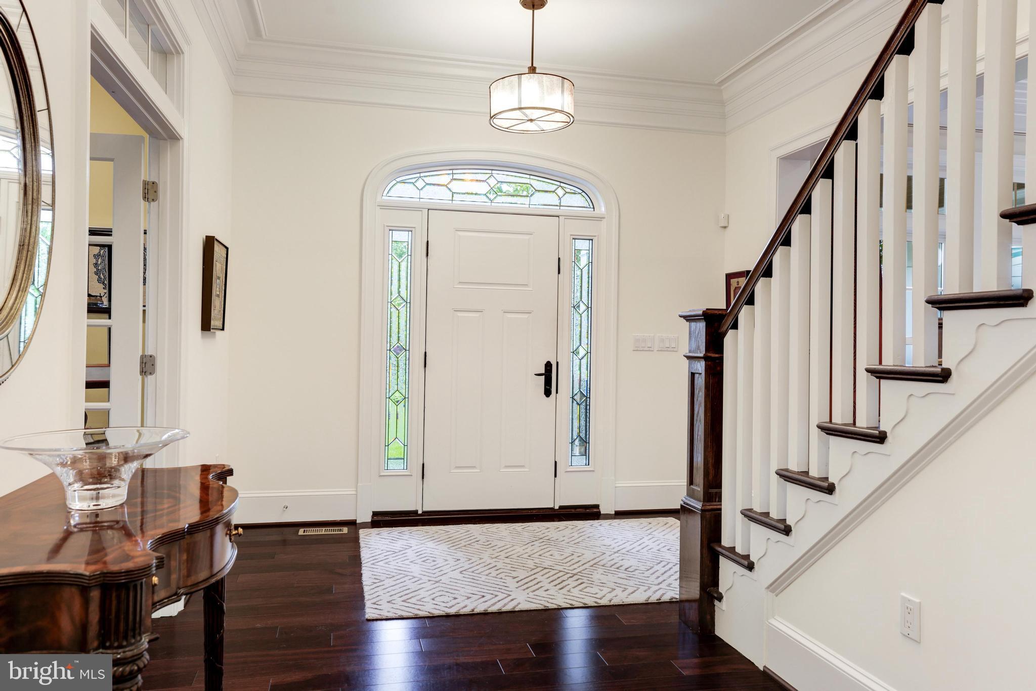 LUXMANOR - Residential