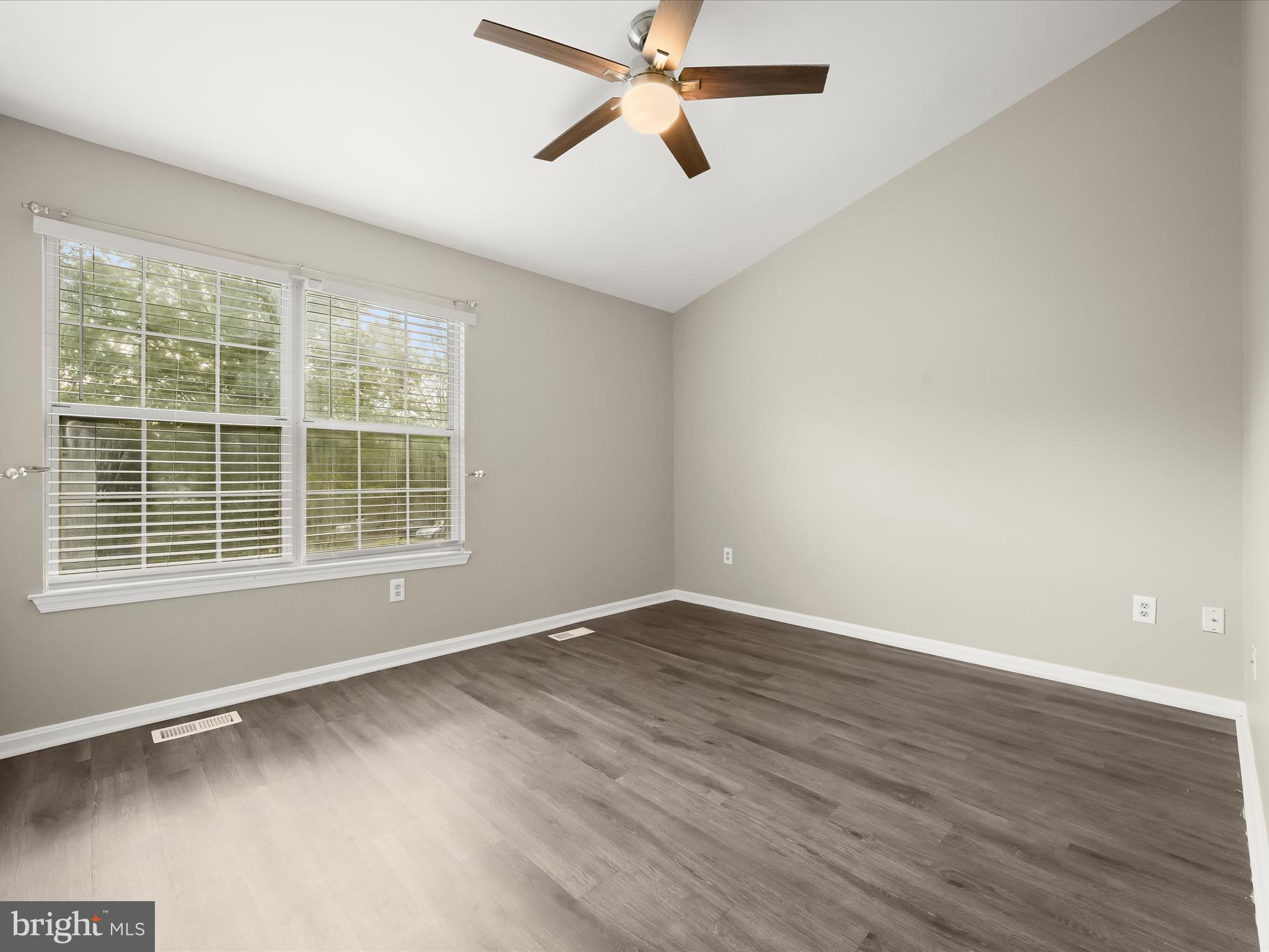 GLENSHIRE TOWNE - Residential