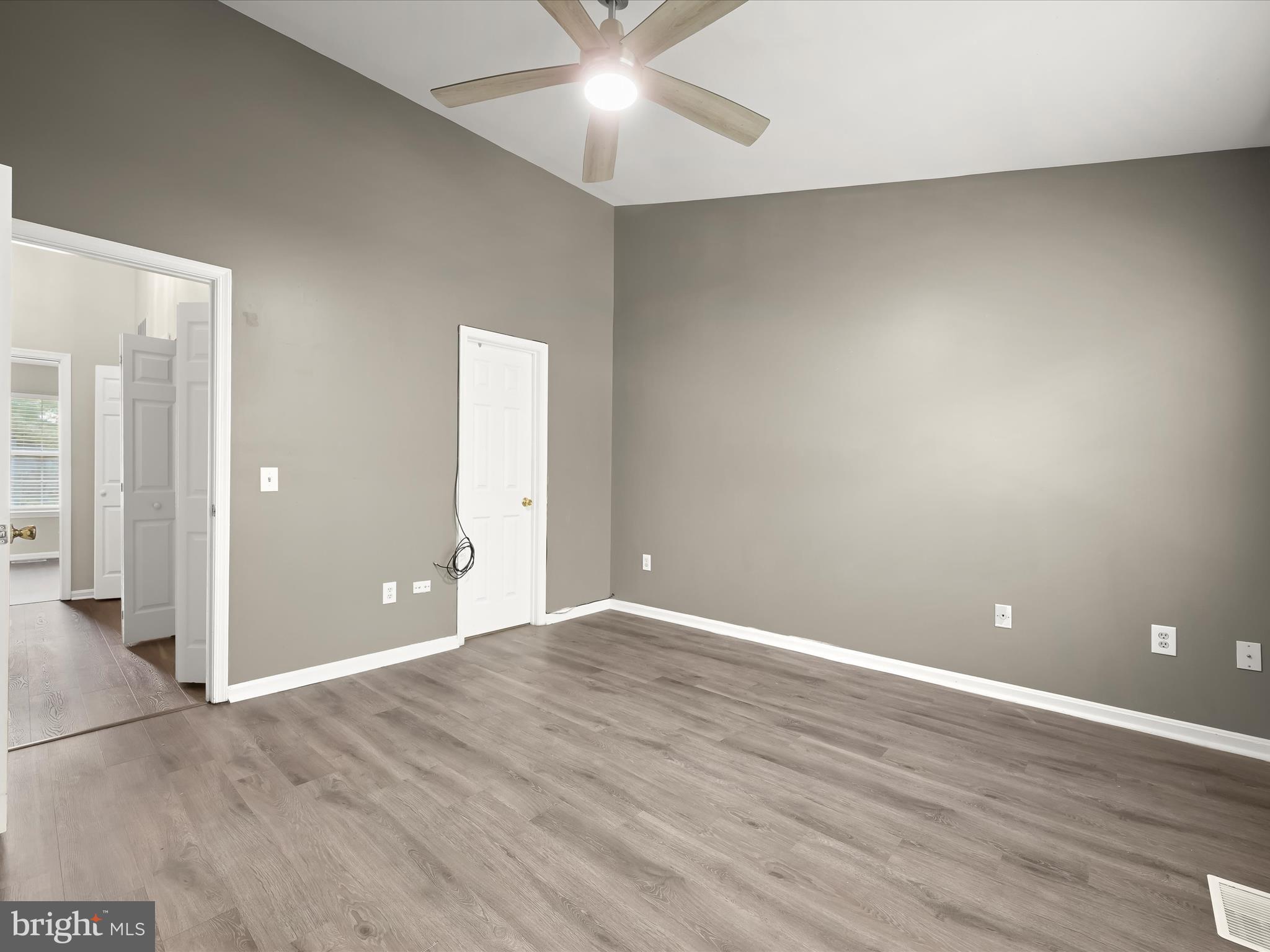 GLENSHIRE TOWNE - Residential