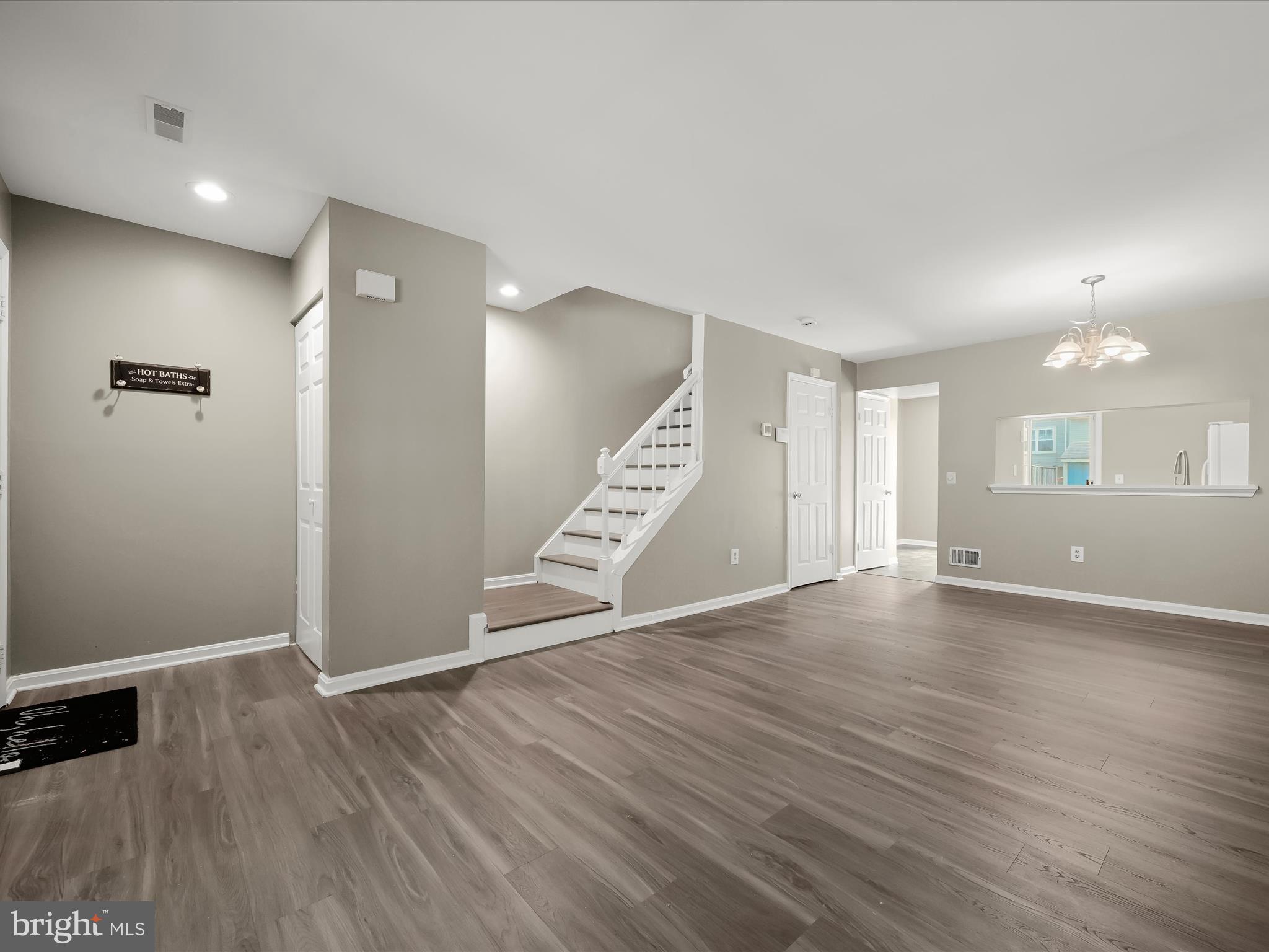 GLENSHIRE TOWNE - Residential