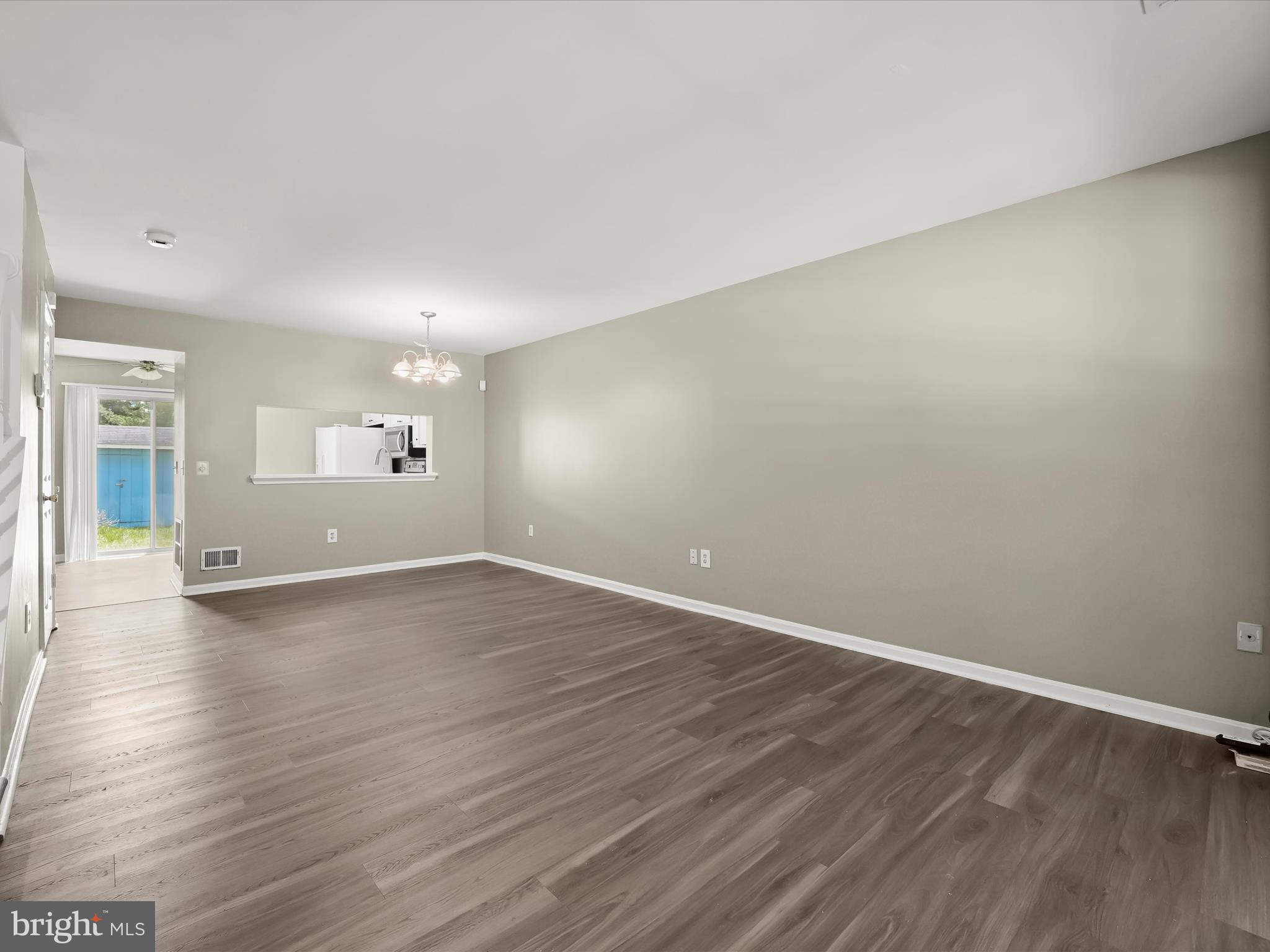 GLENSHIRE TOWNE - Residential