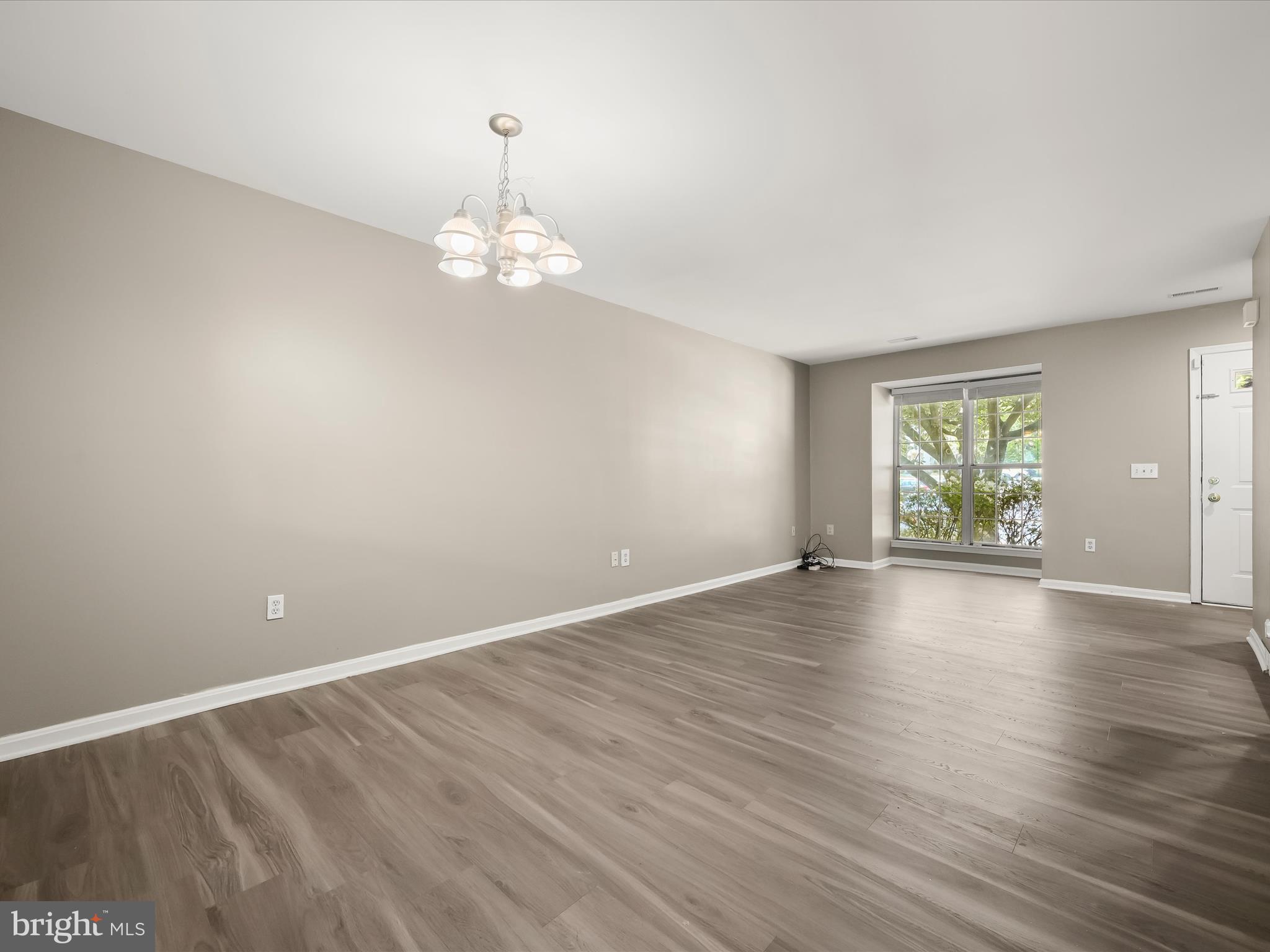 GLENSHIRE TOWNE - Residential