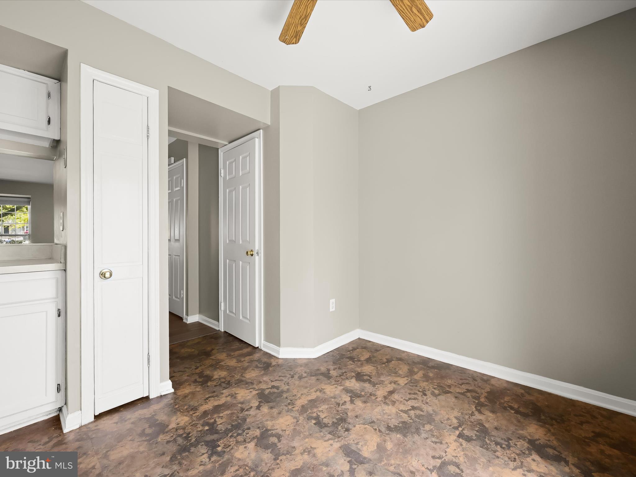 GLENSHIRE TOWNE - Residential