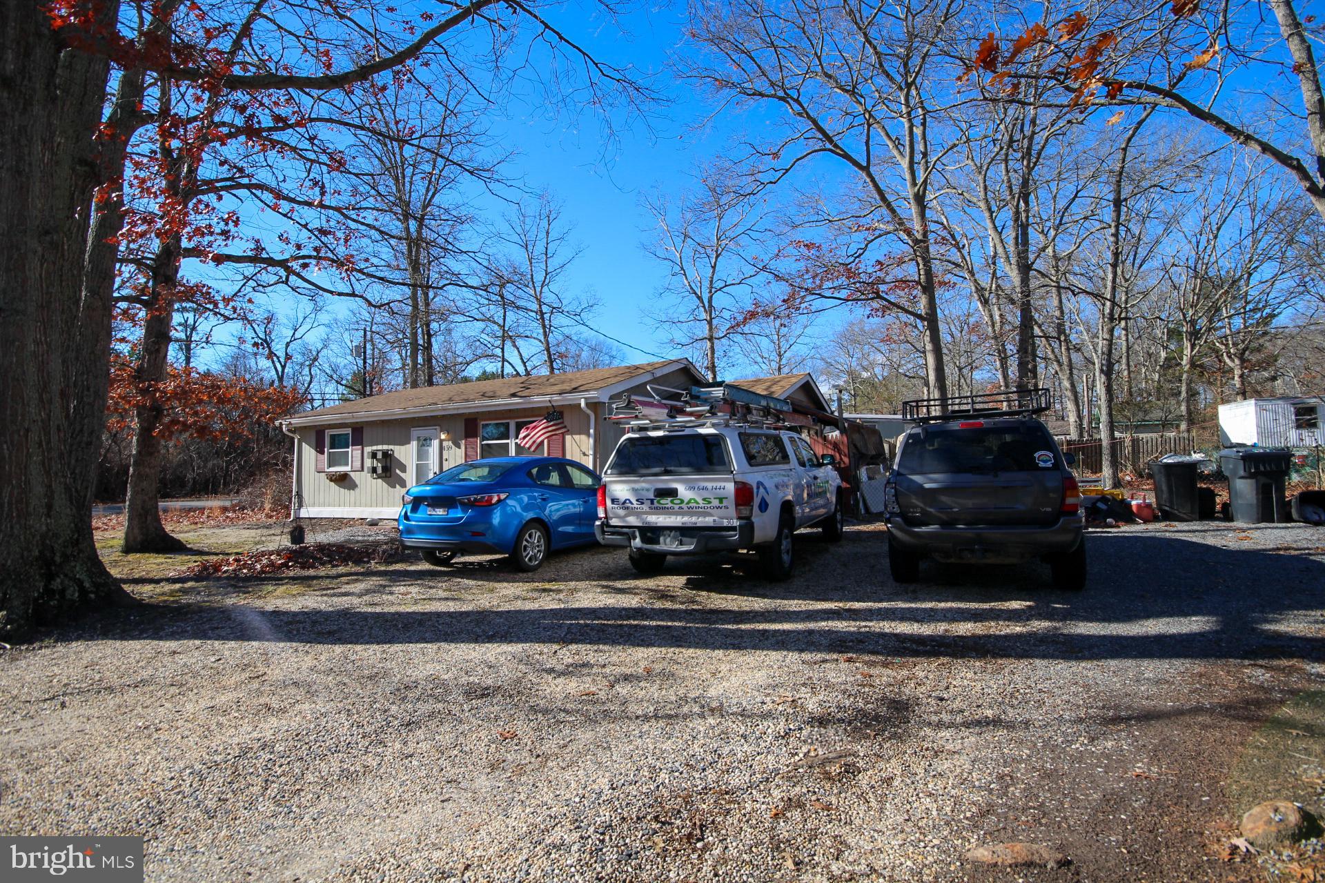 LAUREL LAKES - Residential