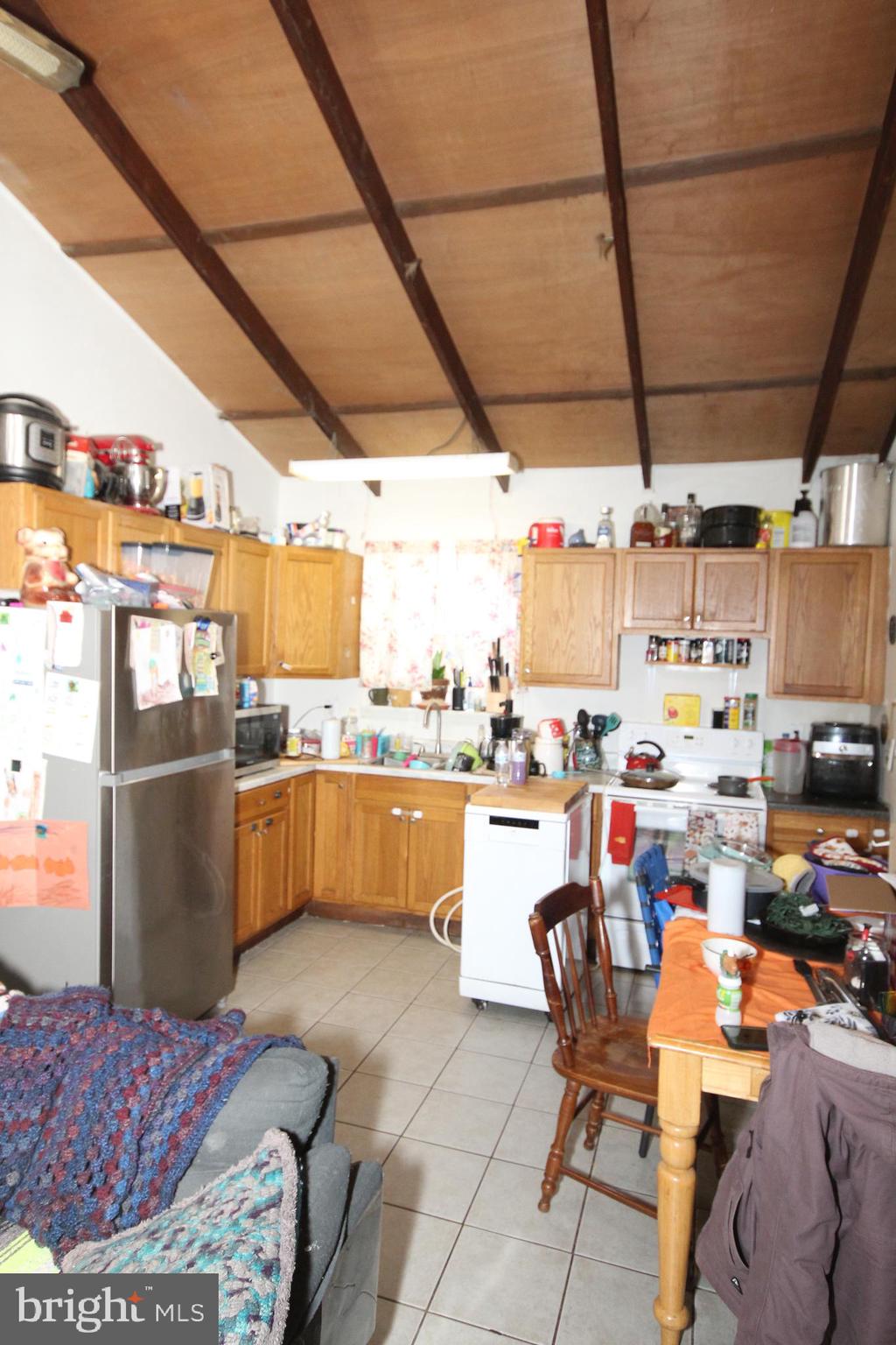 LAUREL LAKES - Residential