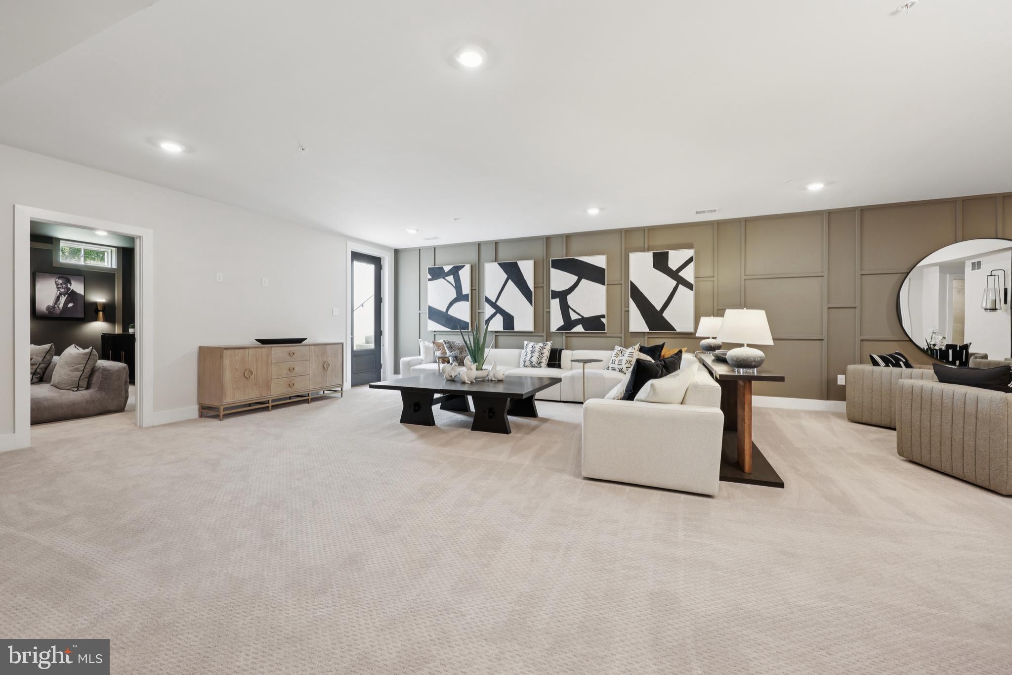 COLLINGWOOD CHASE - Residential