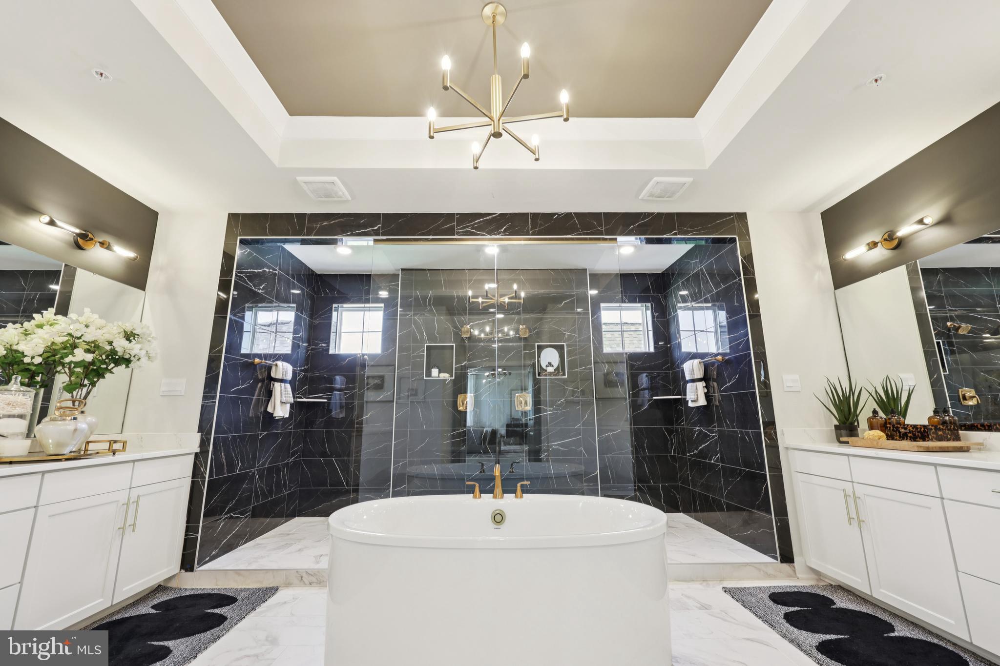 COLLINGWOOD CHASE - Residential