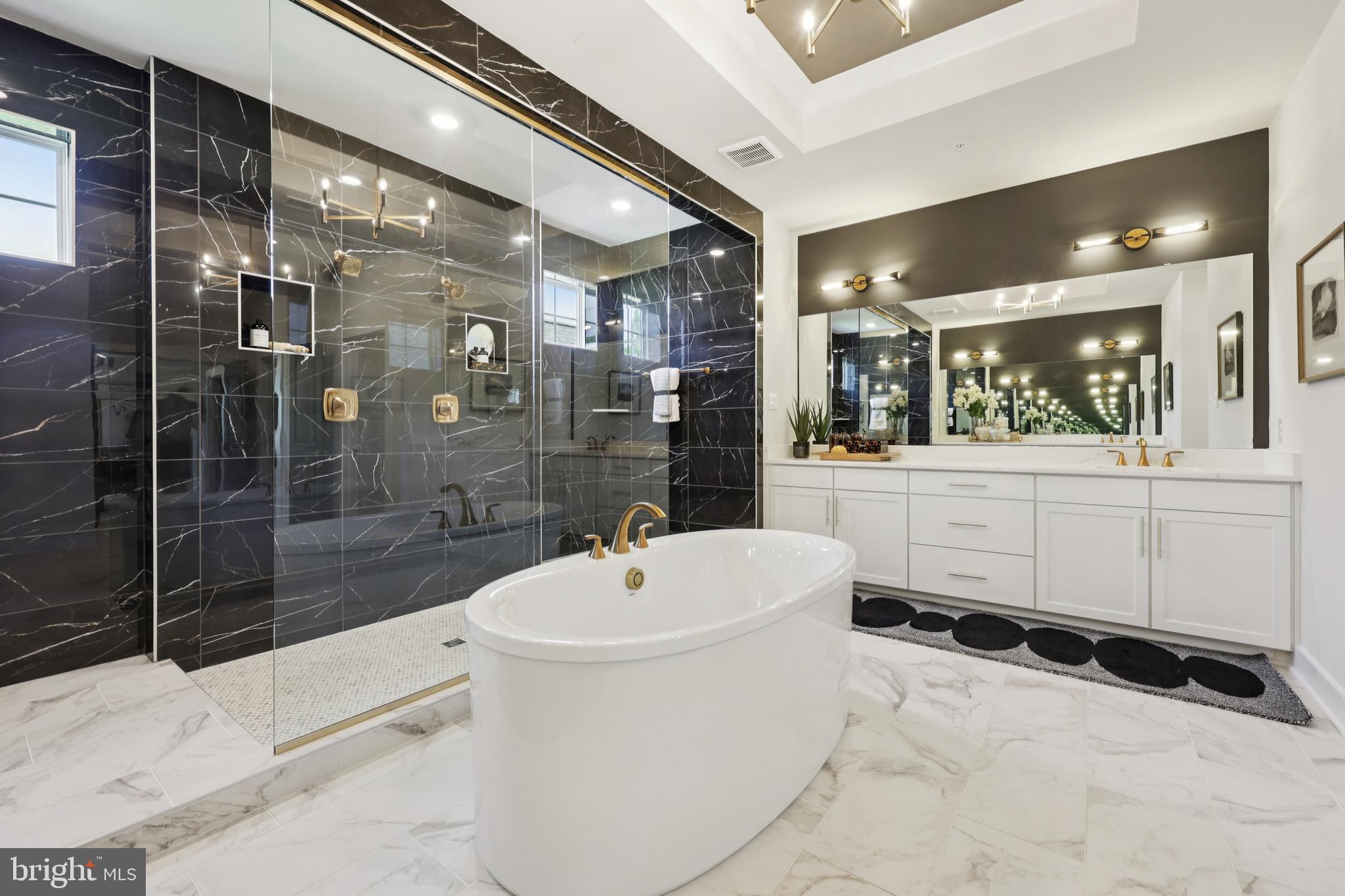 COLLINGWOOD CHASE - Residential