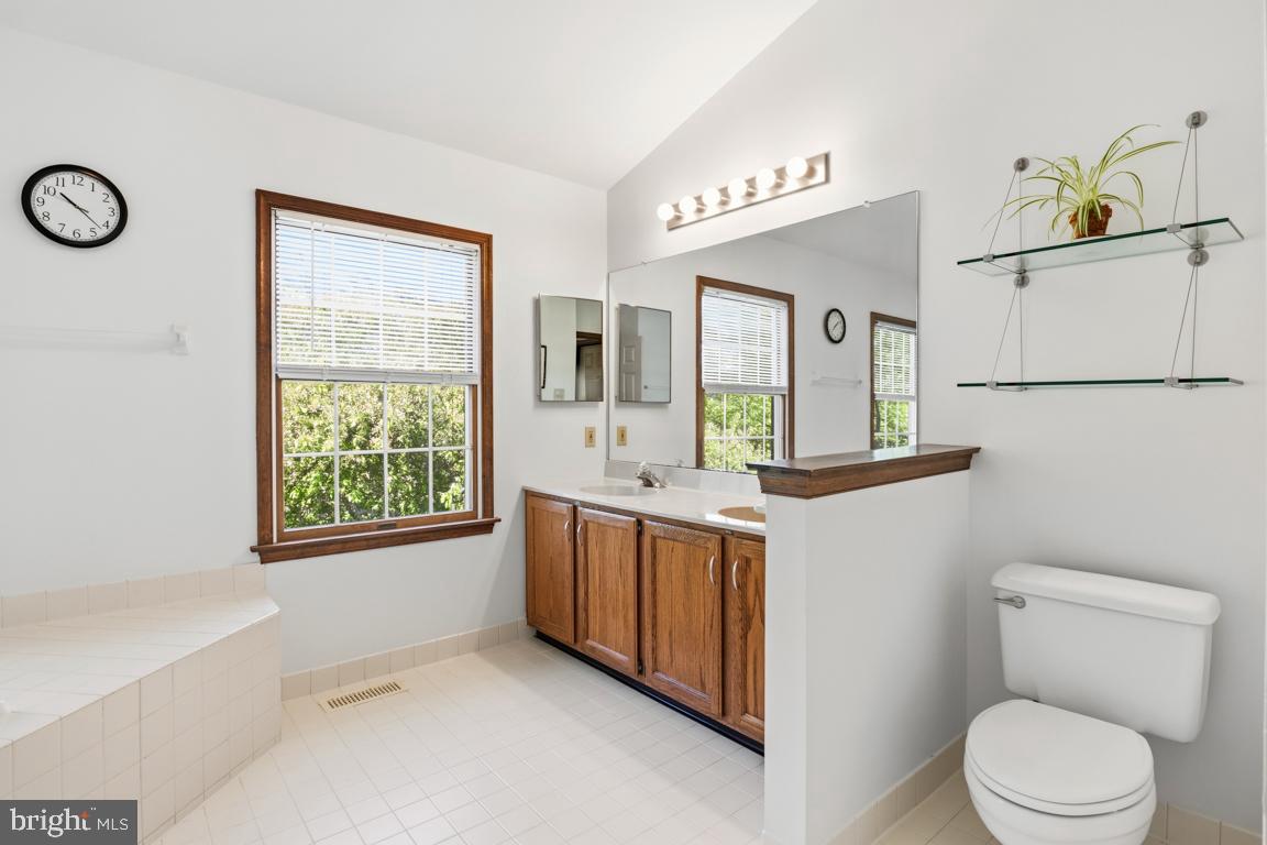 MALLARD POND - Residential