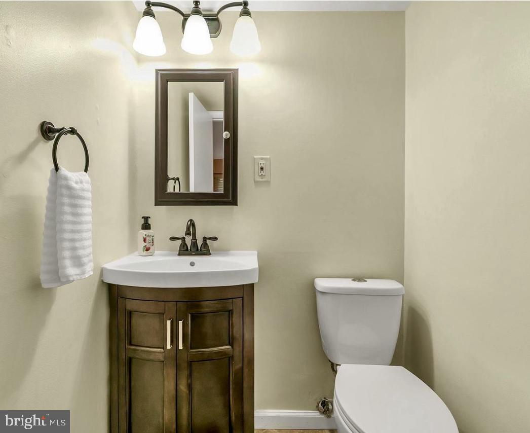 RIVER TERRACE - Residential Lease