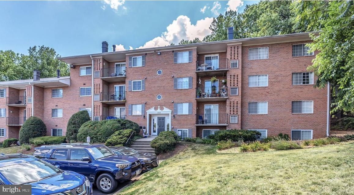 RIVER TERRACE - Residential Lease