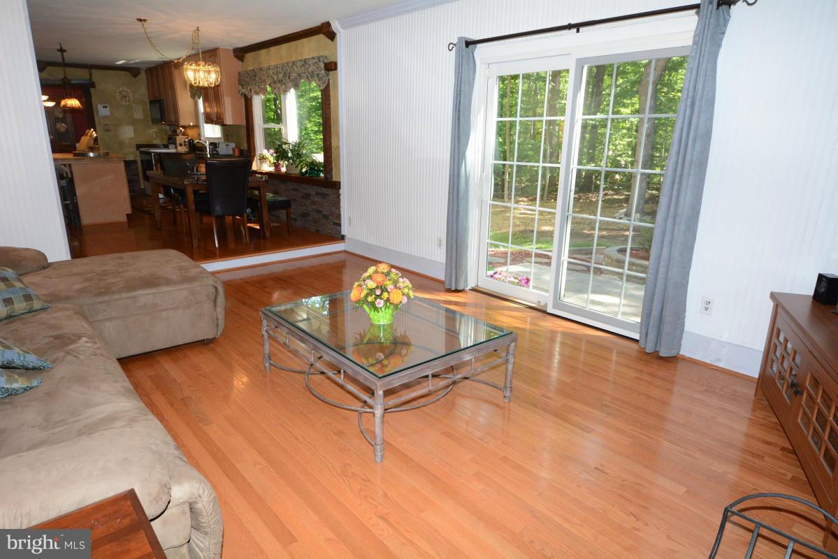 HAMPTONS GROVE - Residential